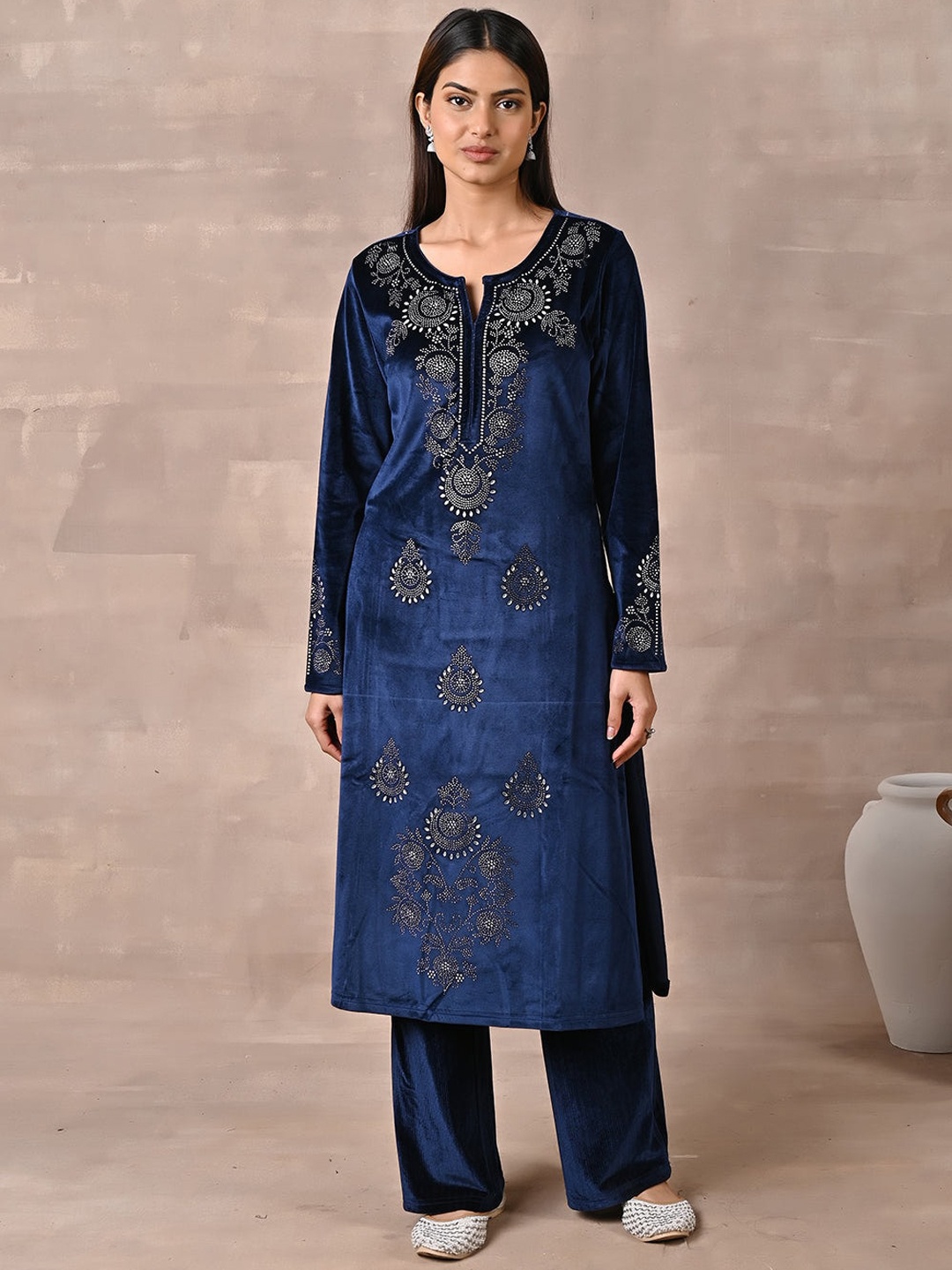 

Lakshita Women Plus Size Ethnic Motifs Embellished Velvet Kurta, Navy blue