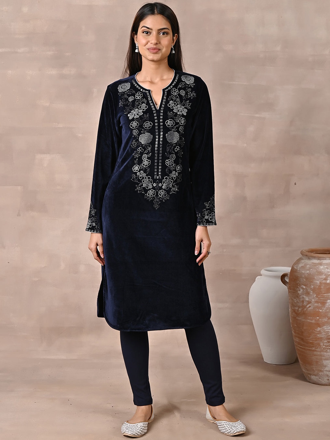 

Lakshita Women Plus Size Notched Neck Embellished Velvet Kurta, Navy blue