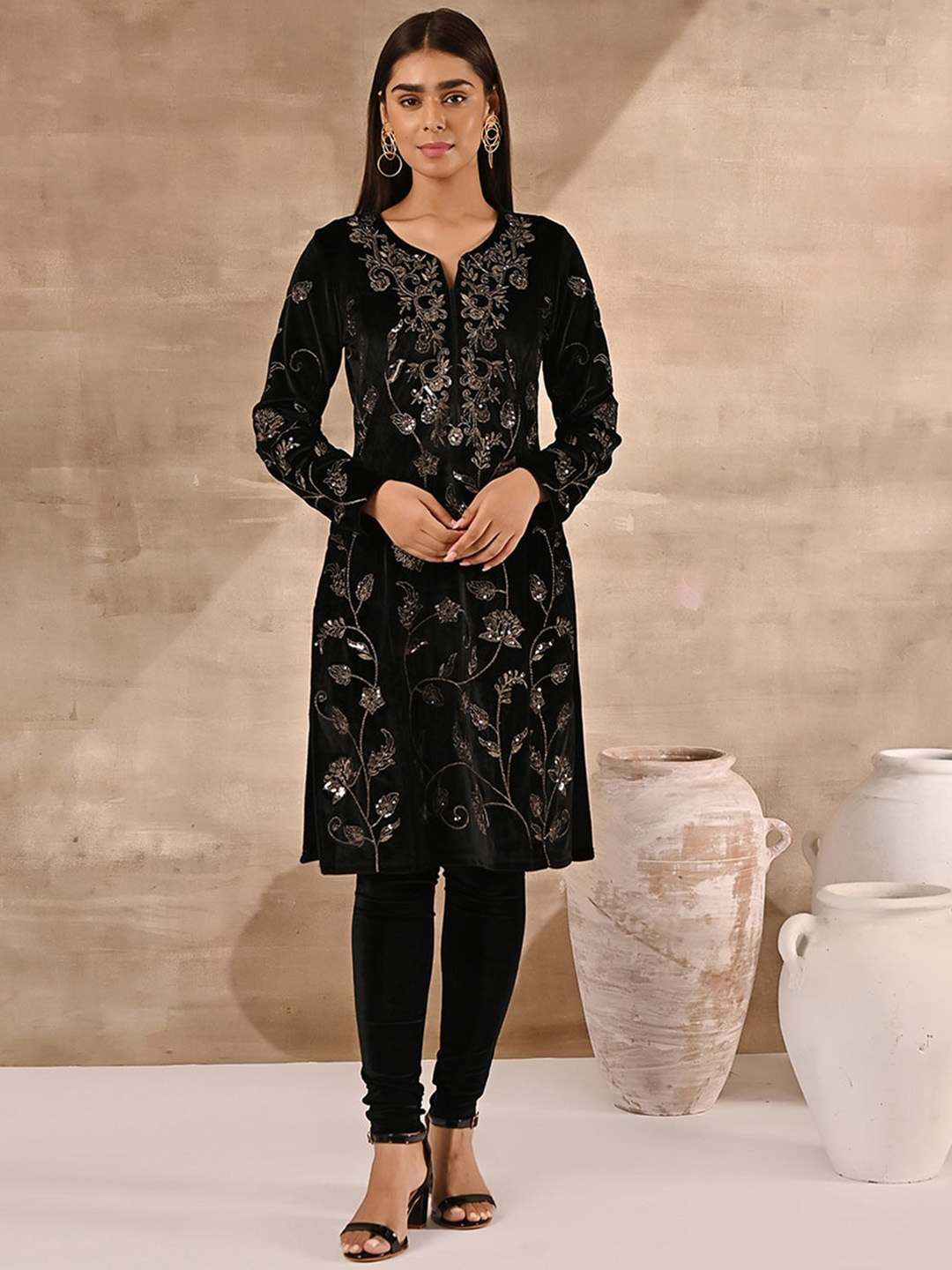 

Lakshita Women Plus Size Notched Neck Ethnic Motifs Embellished Velvet Kurta, Black