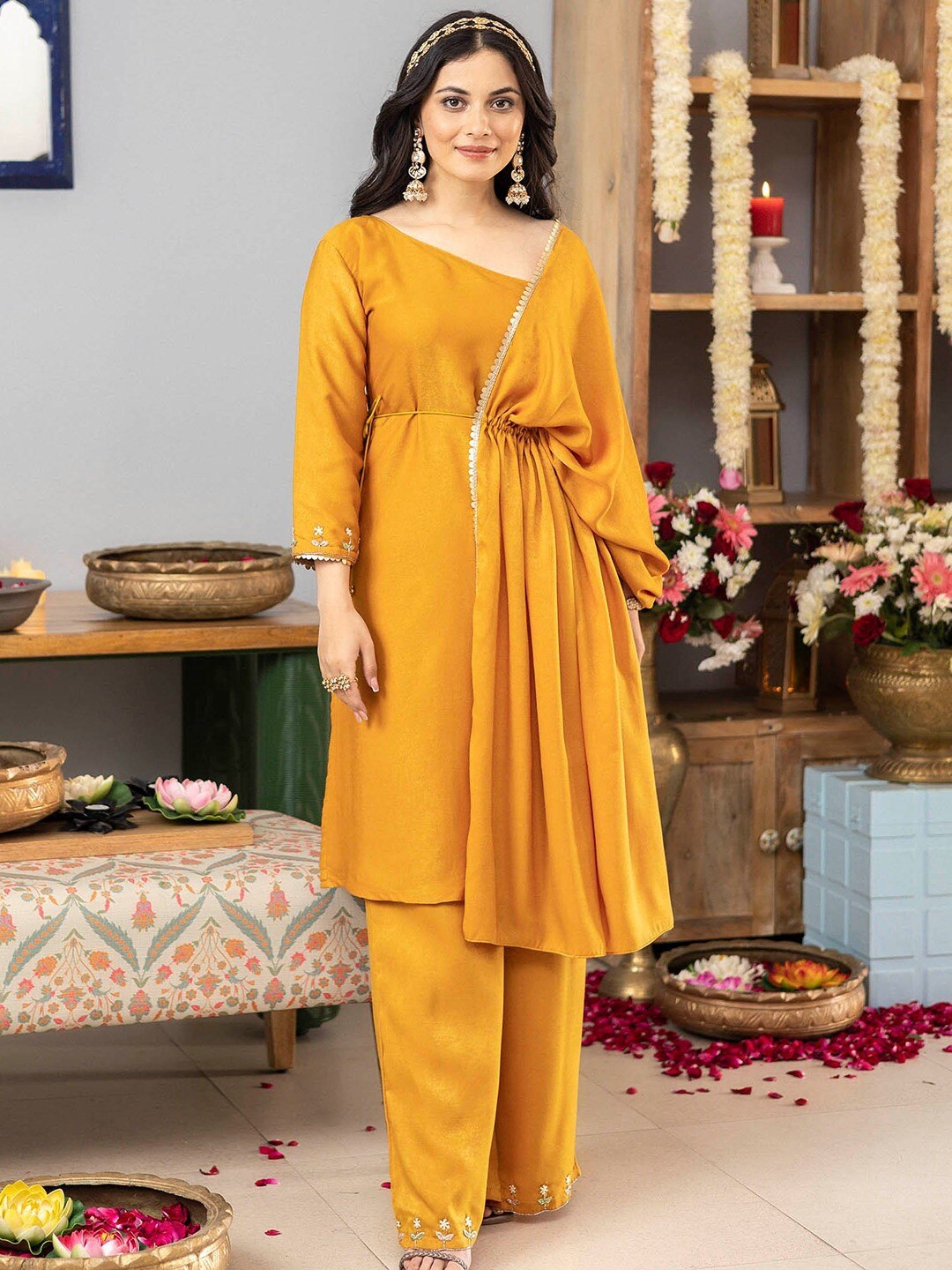 

Lavanya The Label Women Velvet Kurta with Palazzos, Yellow