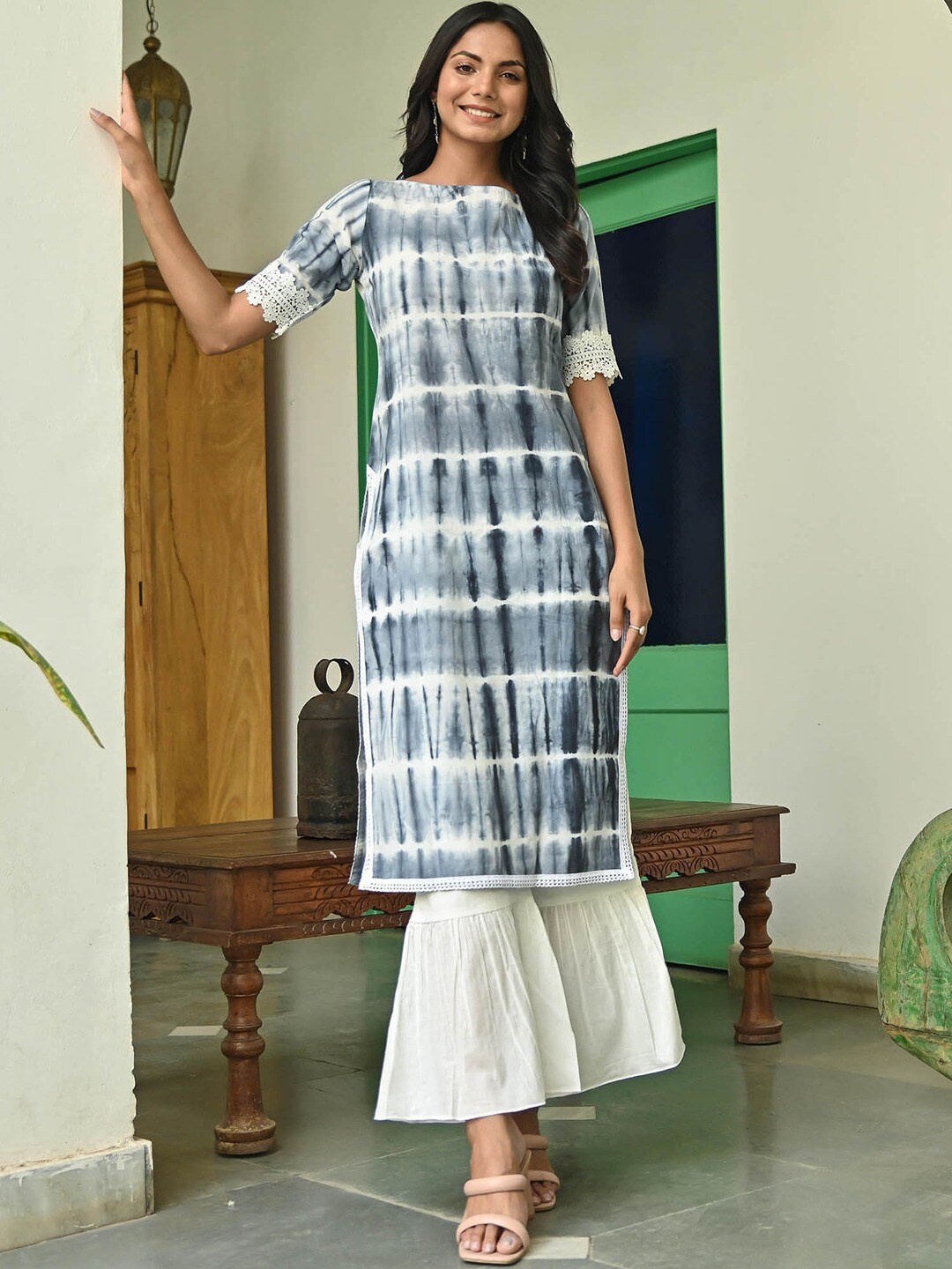 

Lavanya The Label Dyed Tie & Dye Pure Cotton Kurta with Sharara, Grey