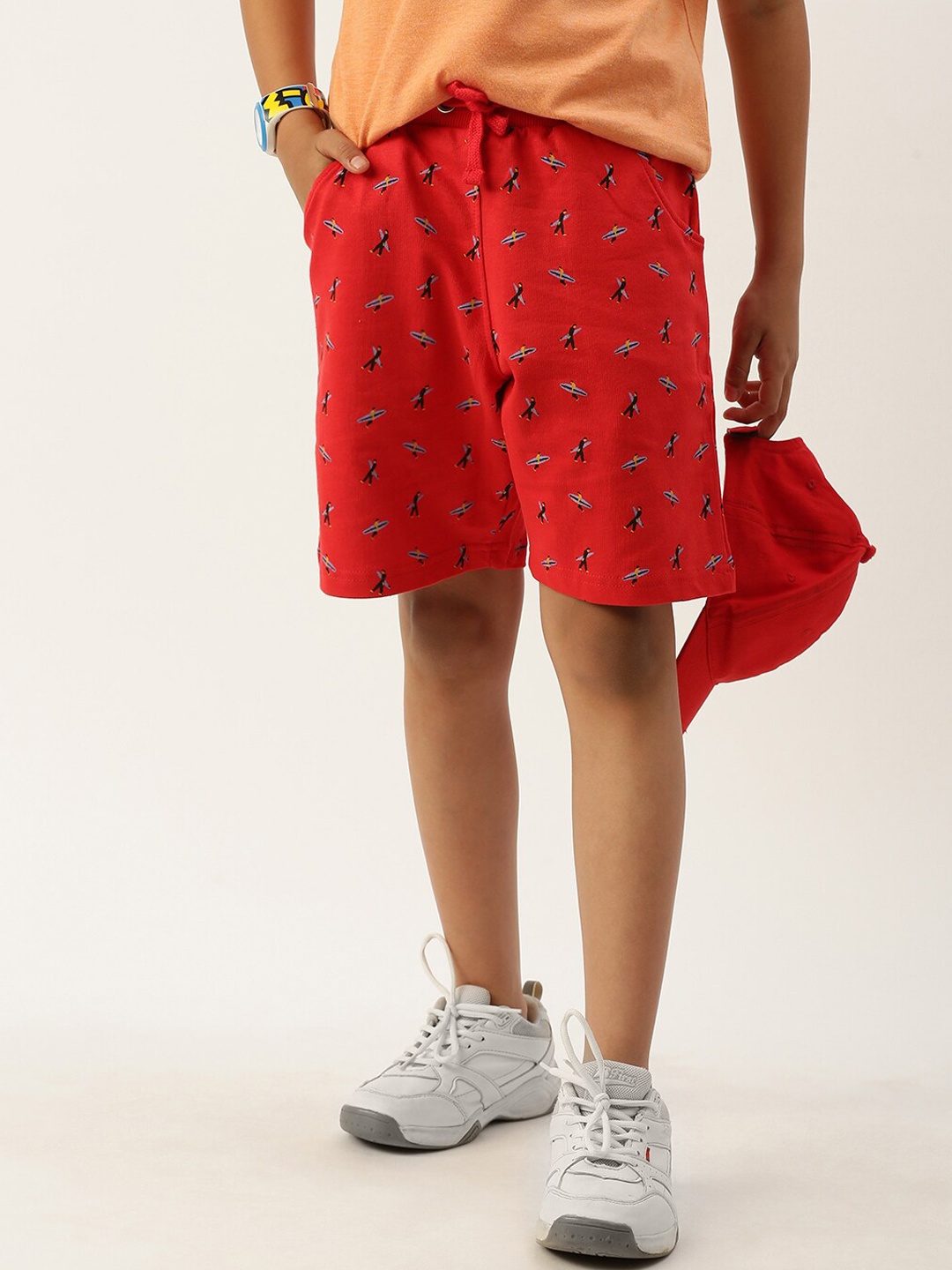 

PIPIN Boys Printed Cotton Shorts, Red