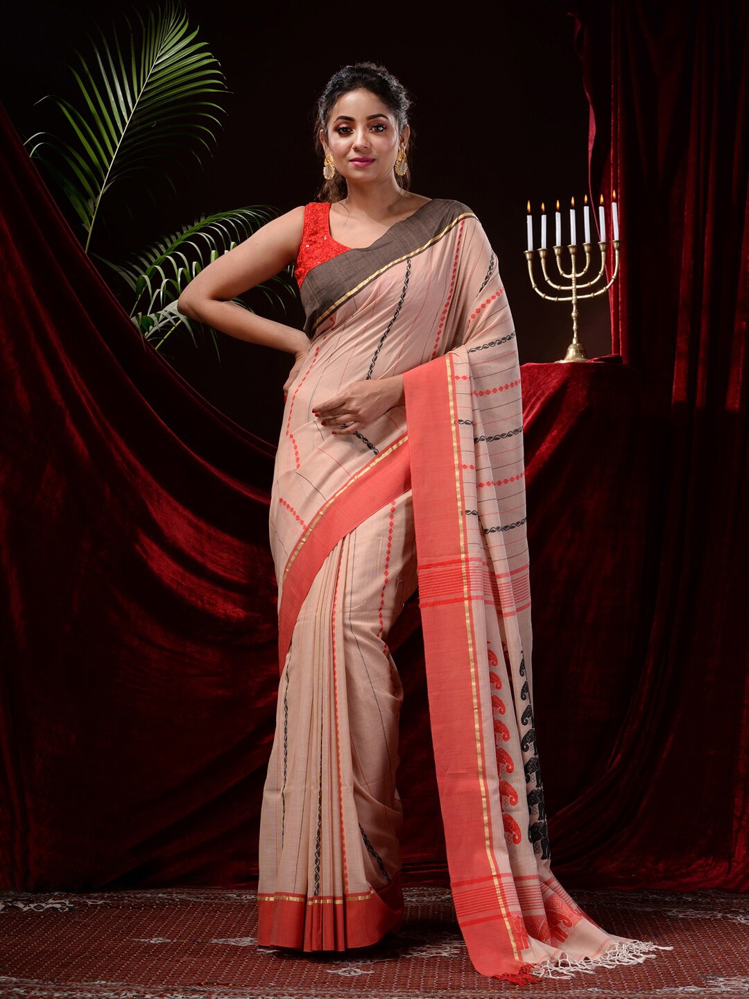 

Mitera Woven Design Pure Cotton Jamdani Saree, Beige