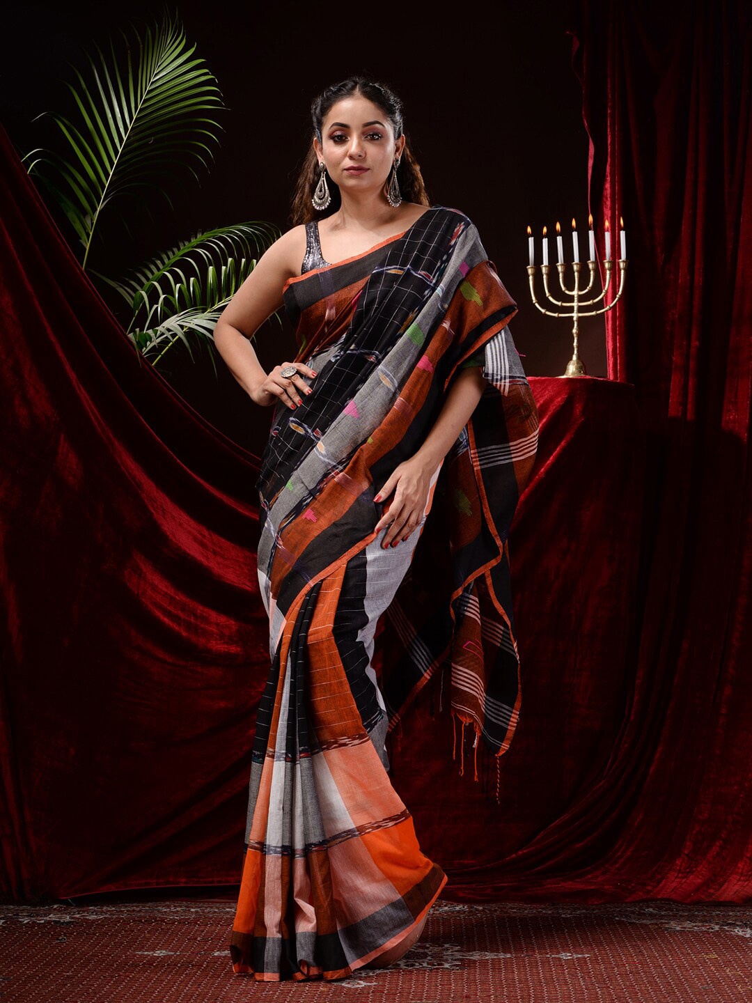 

Mitera Woven Design Pure Cotton Saree, Brown