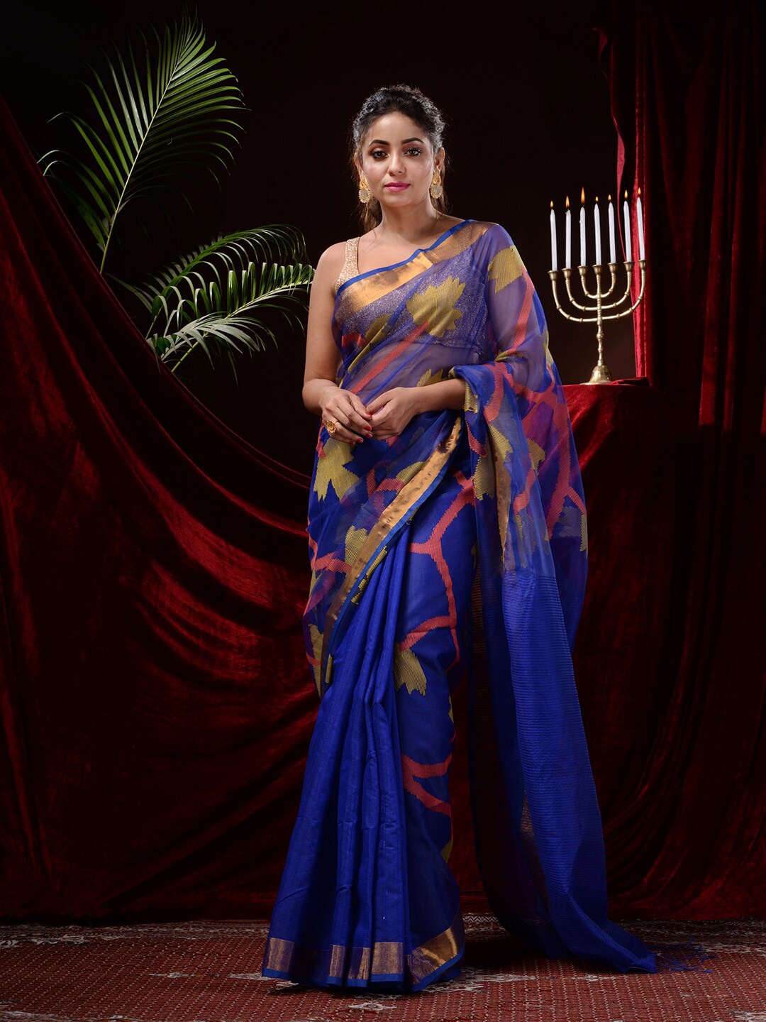 

Mitera Floral Woven Design Zari Jamdani Saree, Blue