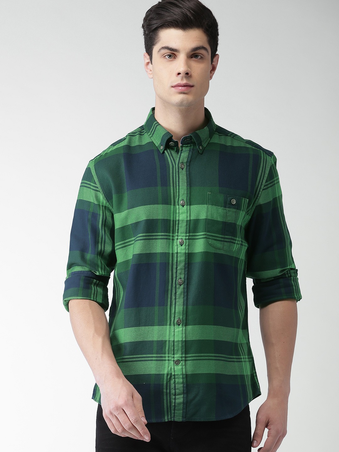 

Tommy Hilfiger Men Green Custom Regular Fit Checked Casual Shirt