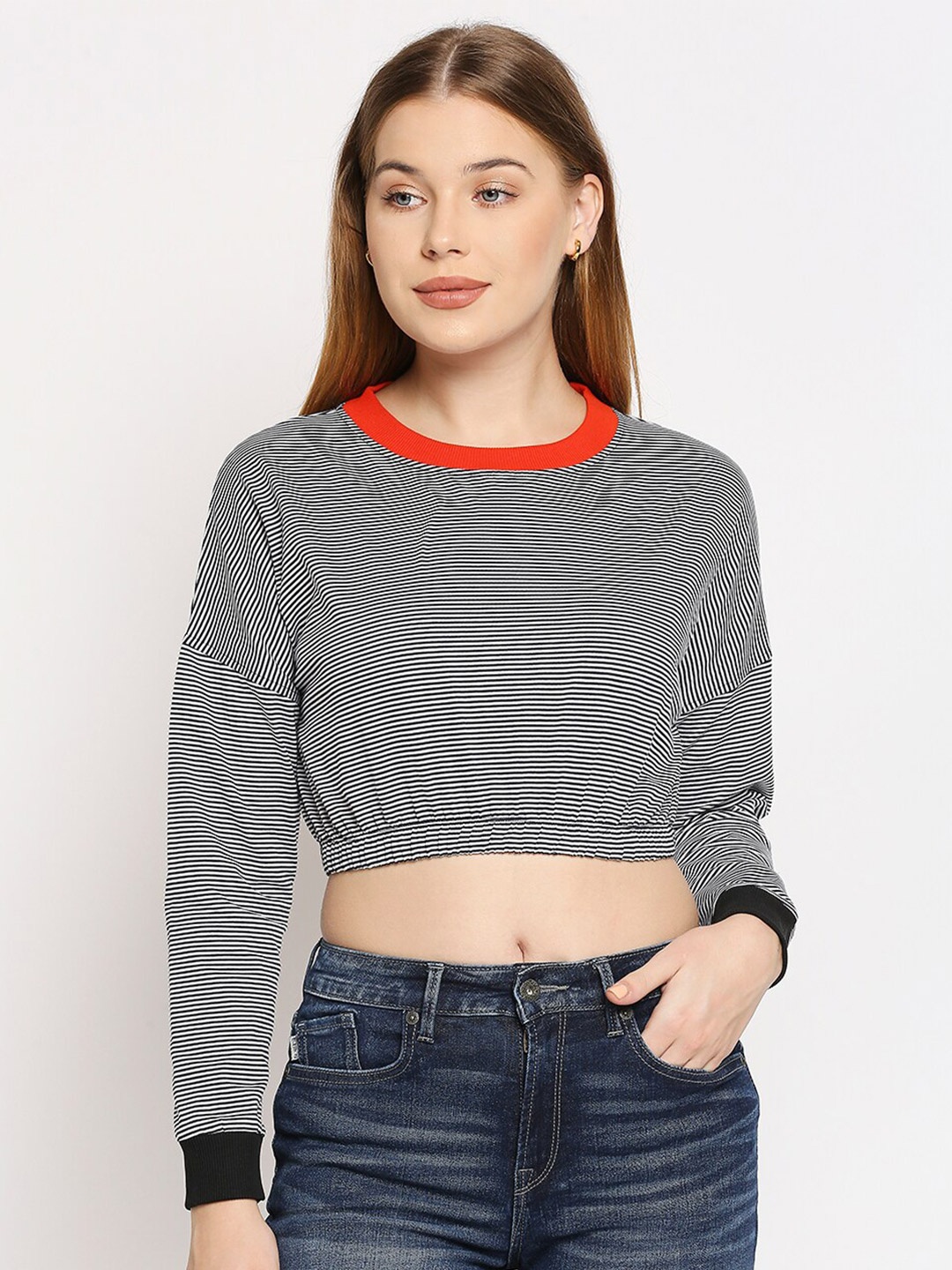 

Disrupt Striped Drop-Shoulder Sleeves Cotton Crop T-shirt, Black