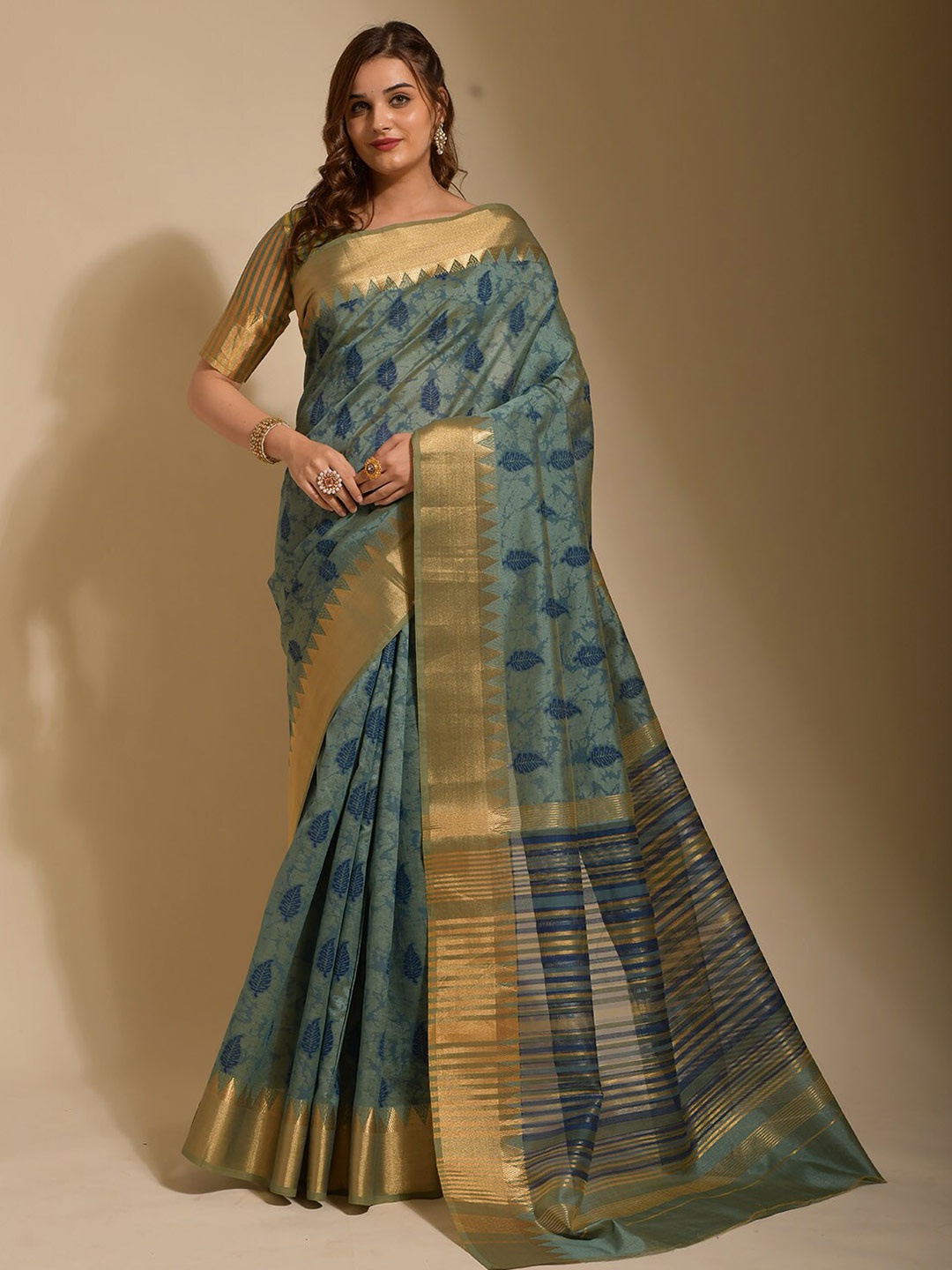 

ODETTE Ethinic Motif Printed Saree, Blue