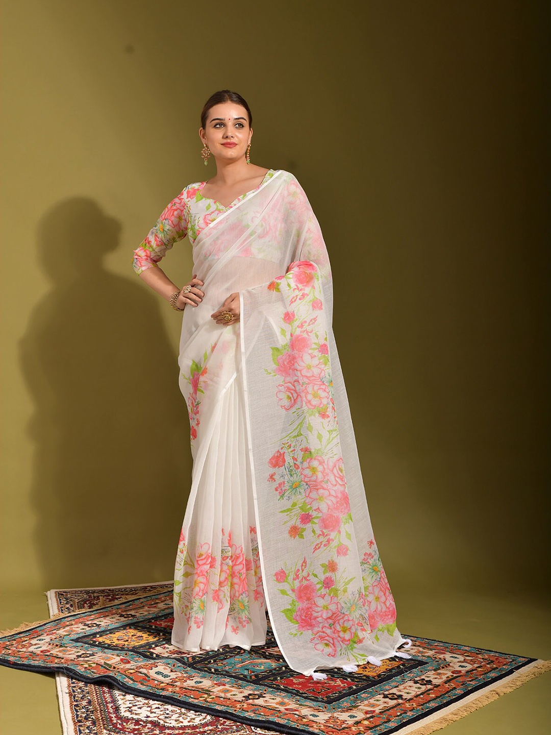 

ODETTE Floral Printed Saree, White