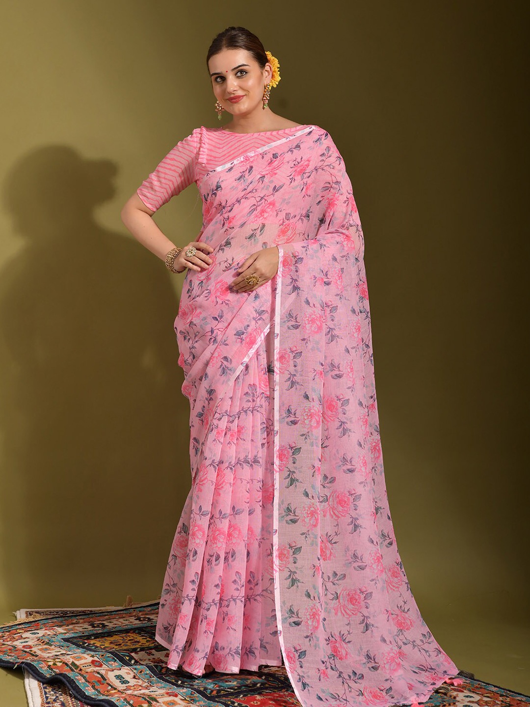 

ODETTE Floral Printed Linen Blend Saree, Pink