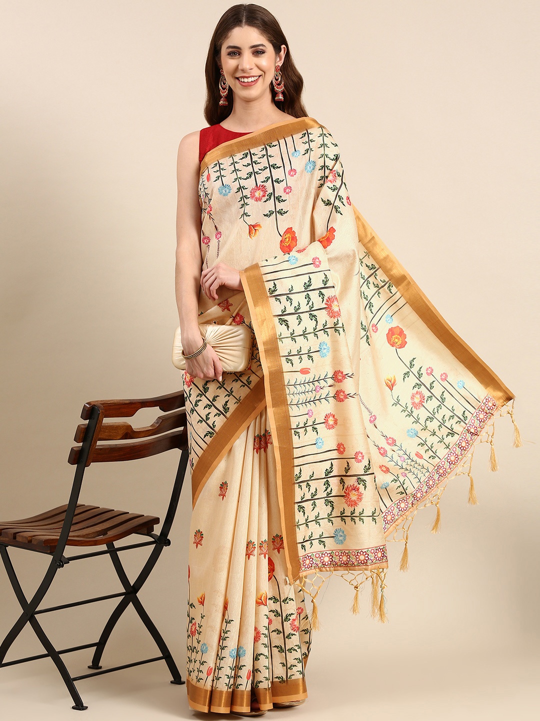 

VISHNU WEAVES Floral Printed Banarasi Saree, Cream