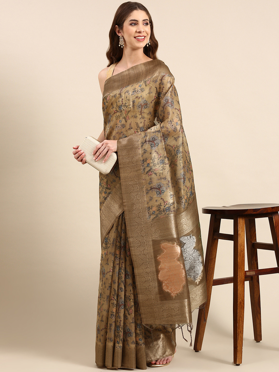 

VISHNU WEAVES Printed Zari Banarasi Saree, Coffee brown