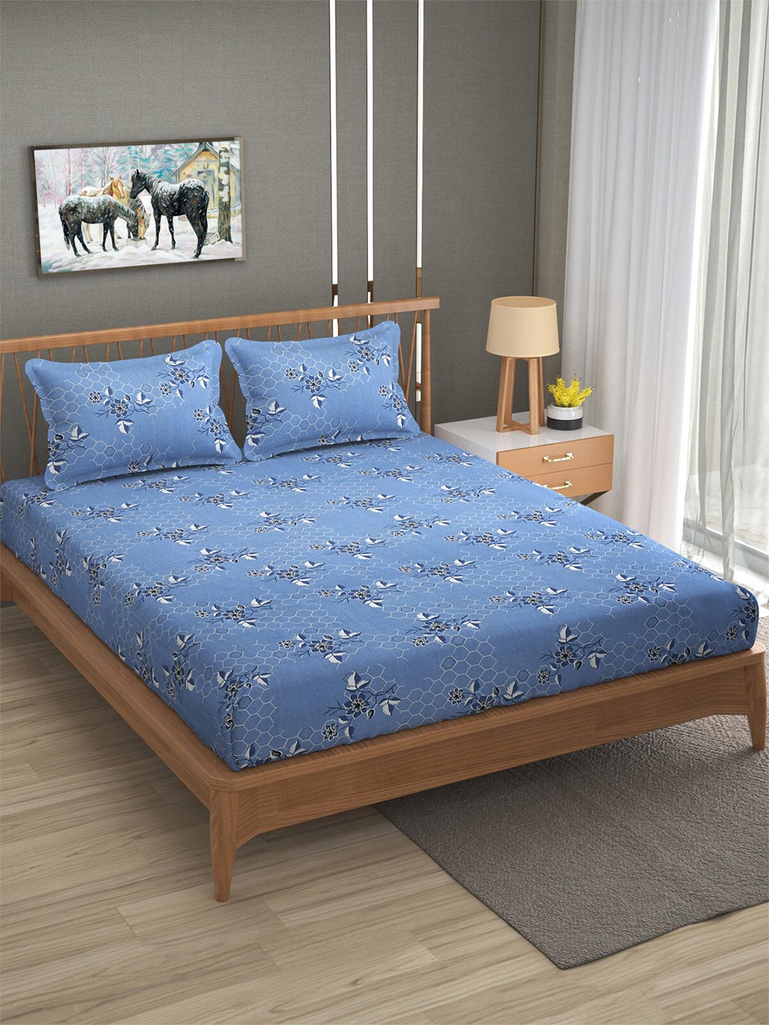 

Florida Blue & White Floral 120 TC Flat Pure Cotton Queen Bedsheet With 2 Pillow Covers