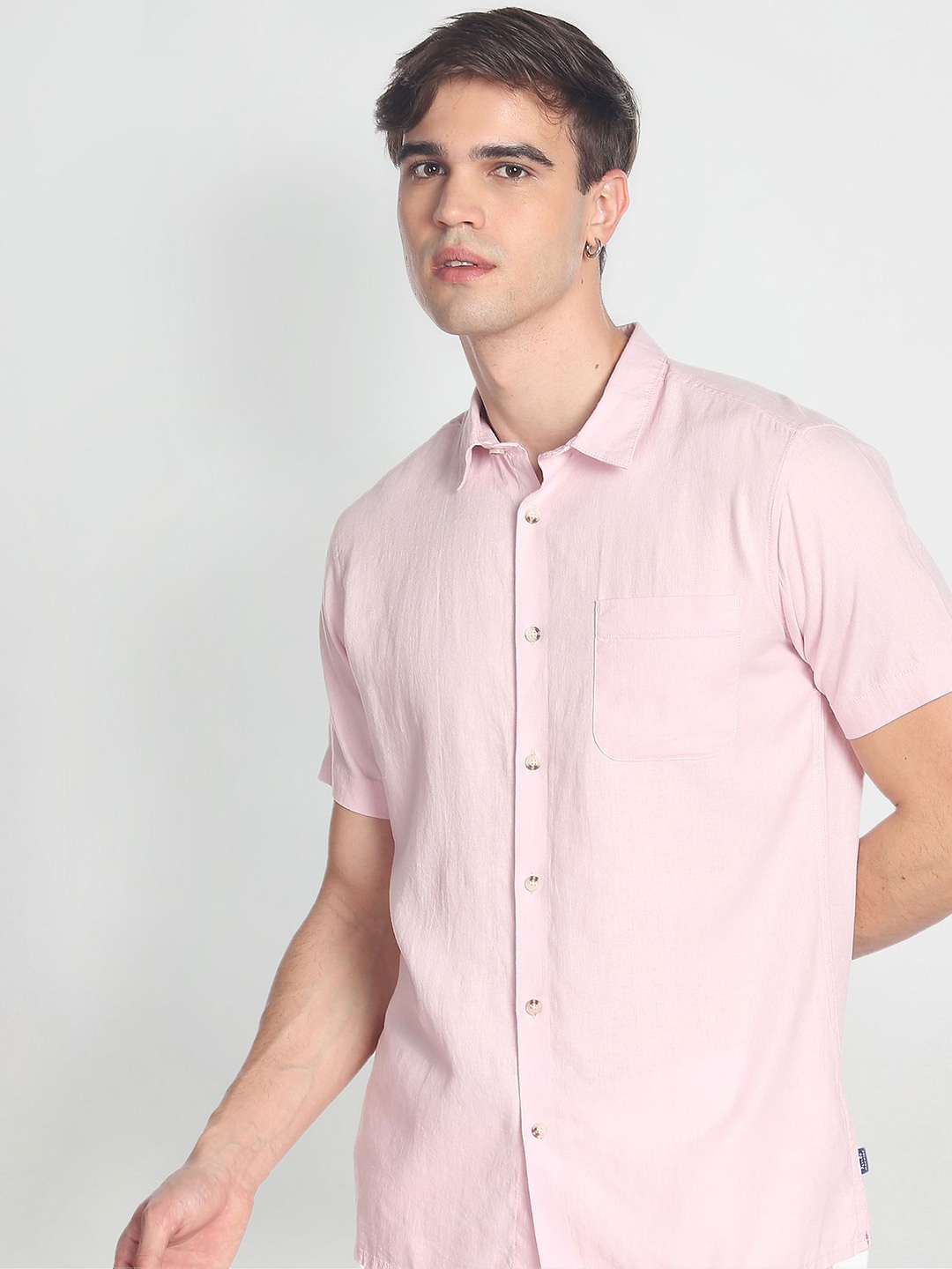 

Flying Machine Solid Slim Fit Casual Shirt, Pink