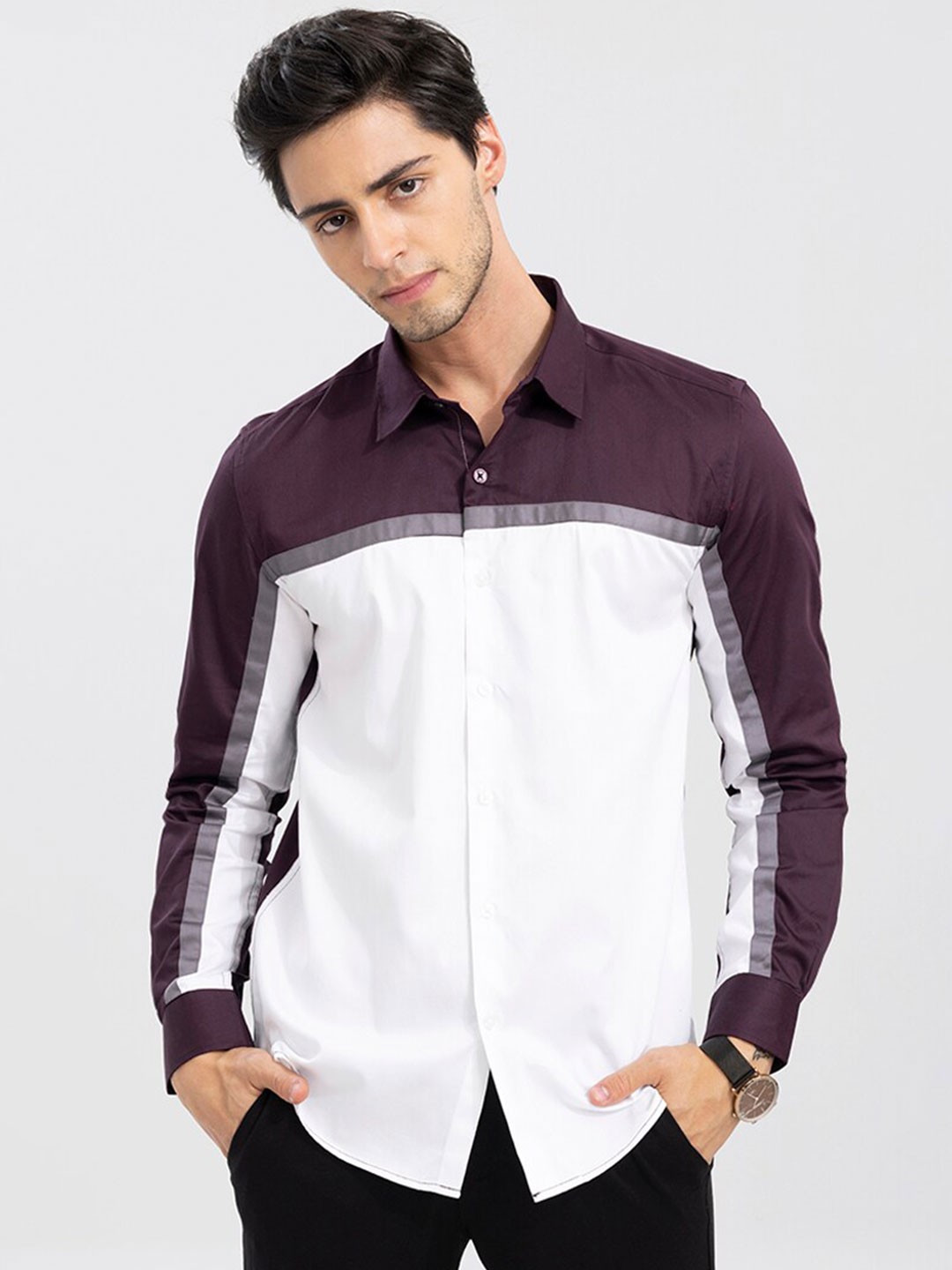 

Snitch Men Colourblocked Slim Fit Casual Cotton Shirt, Burgundy