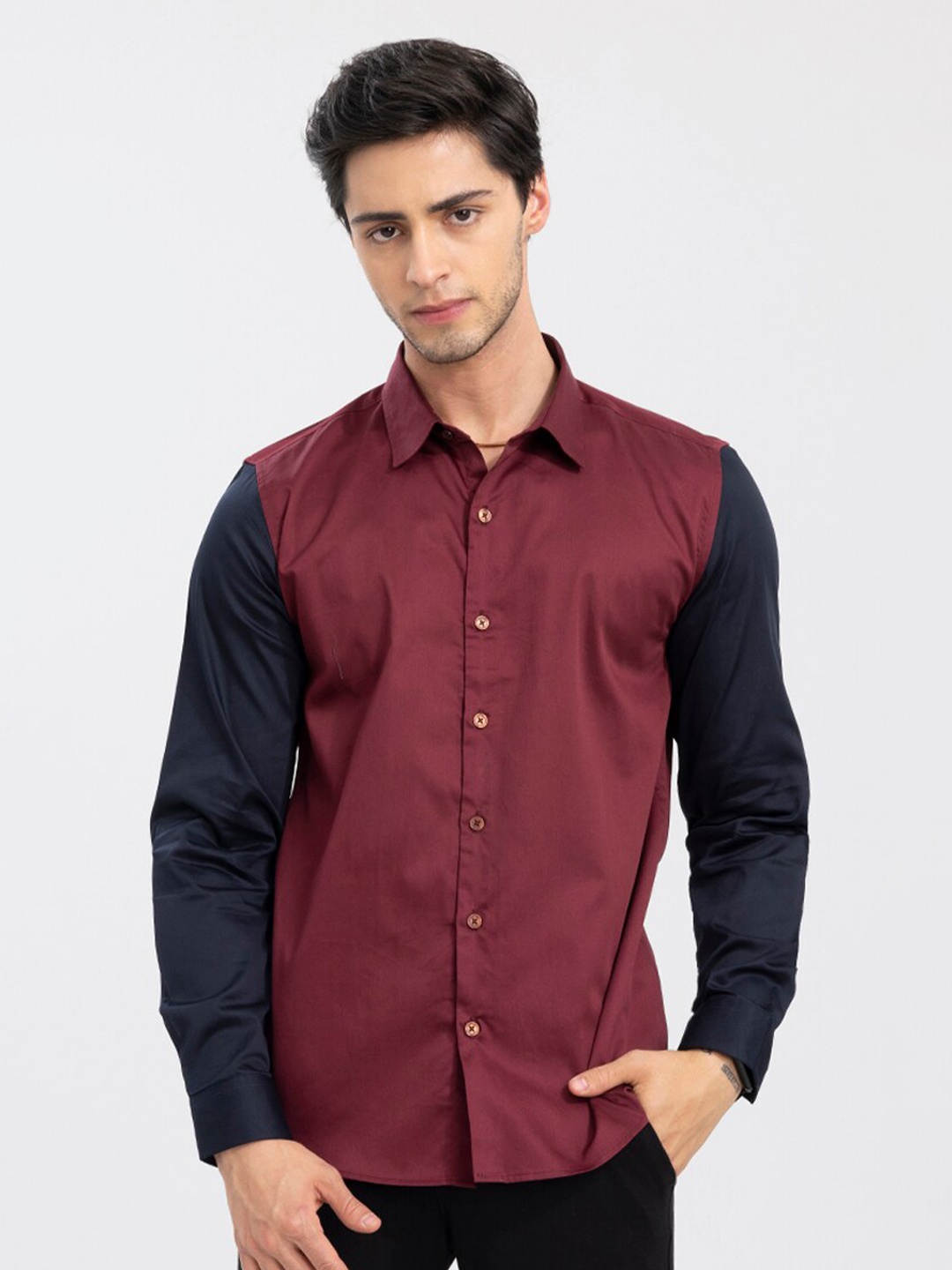 

Snitch Men Colourblocked Slim Fit Casual Cotton Shirt, Maroon