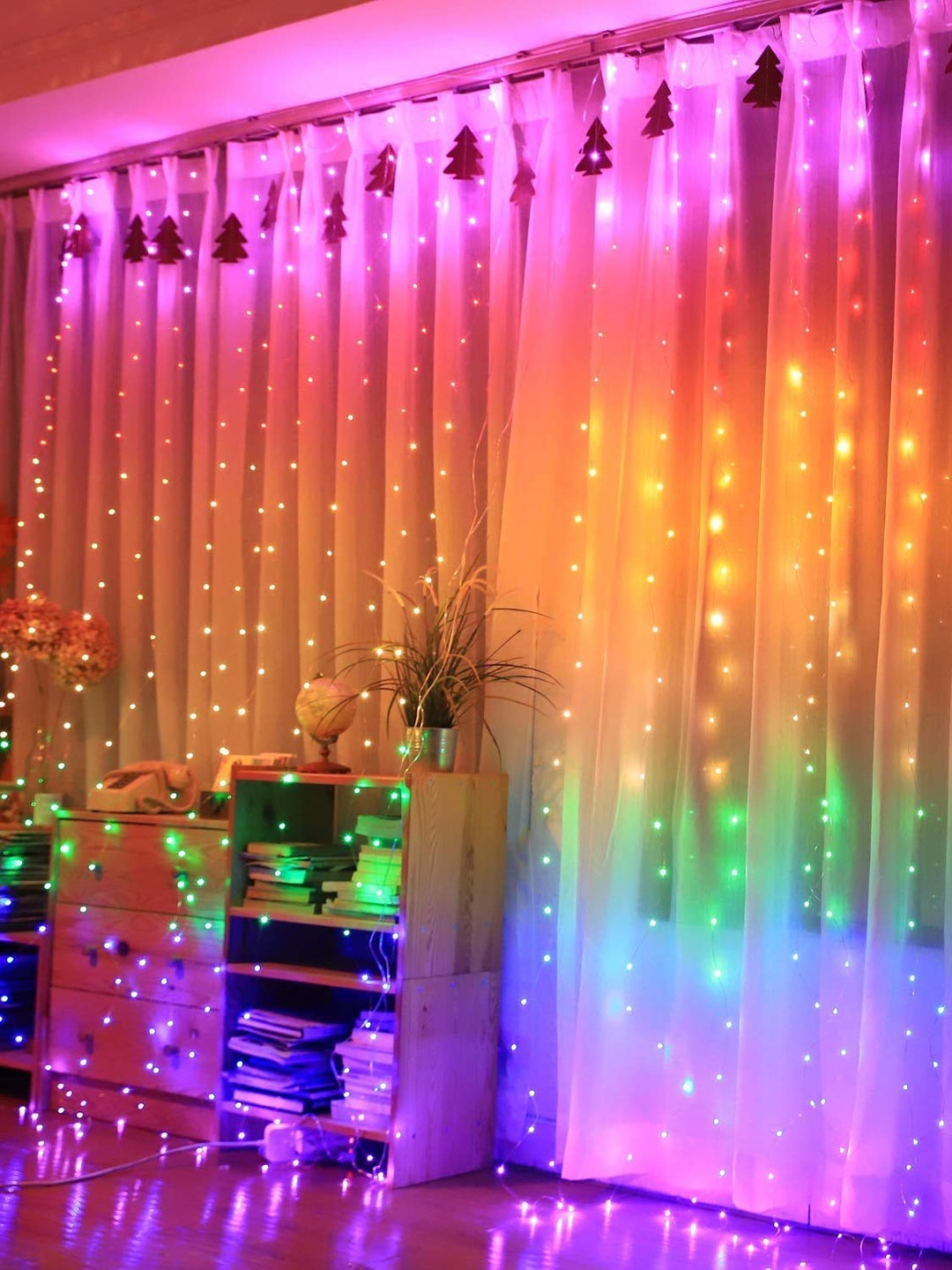 

XERGY Pink & Red 280 LED Curtain String Light With 8 Lighting Mode Remote