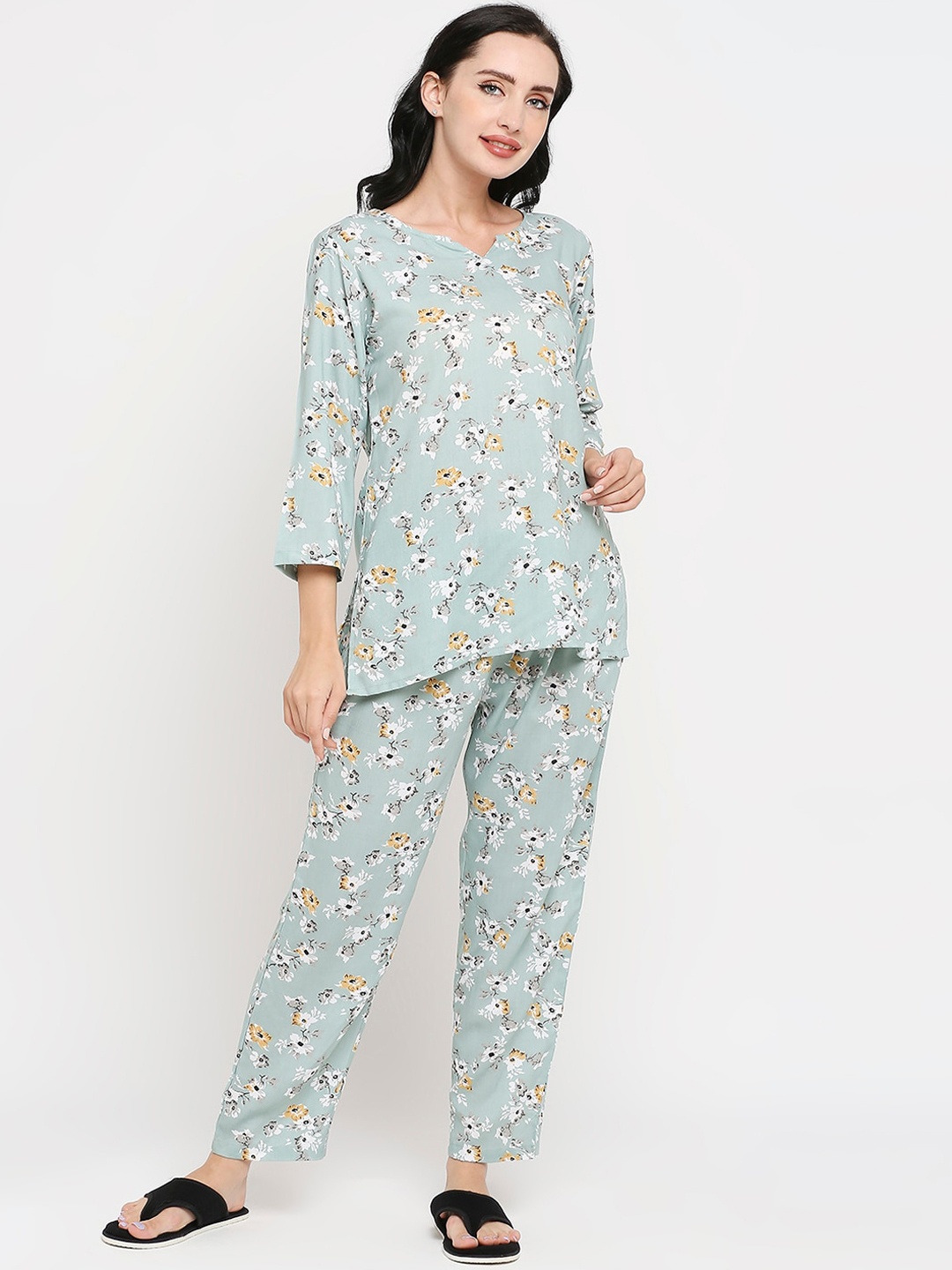 

Smarty Pants Women Floral Printed Pure Cotton Night Suit, Green