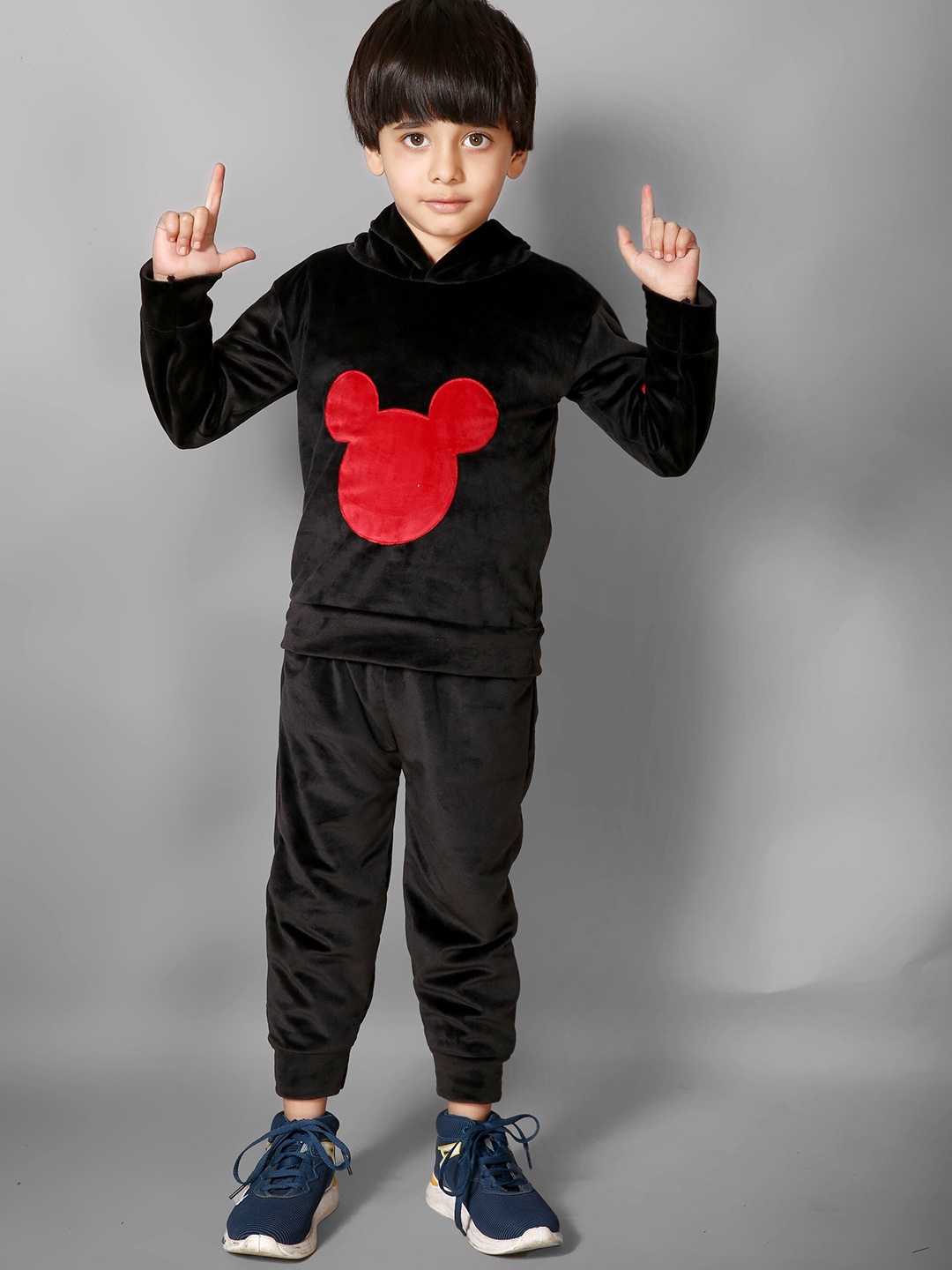 

Ameeha Boys Printed Sweatshirt With Joggers, Black