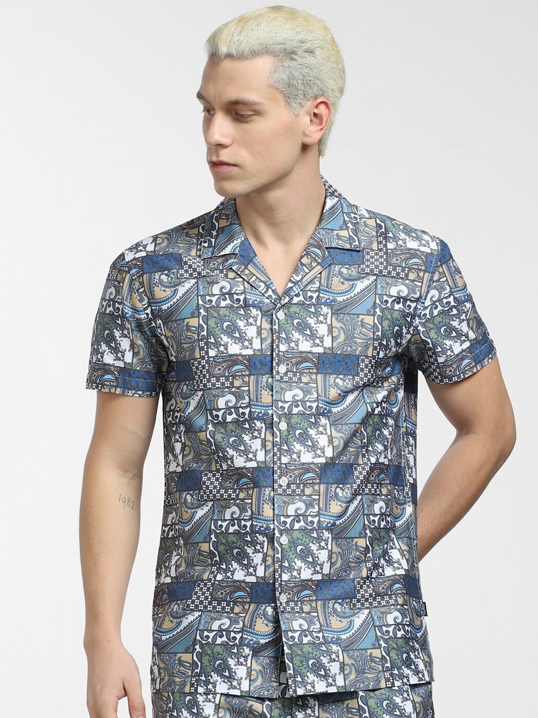 

Jack & Jones Men Ethnic Motif Printed Casual Cotton Shirt, Blue