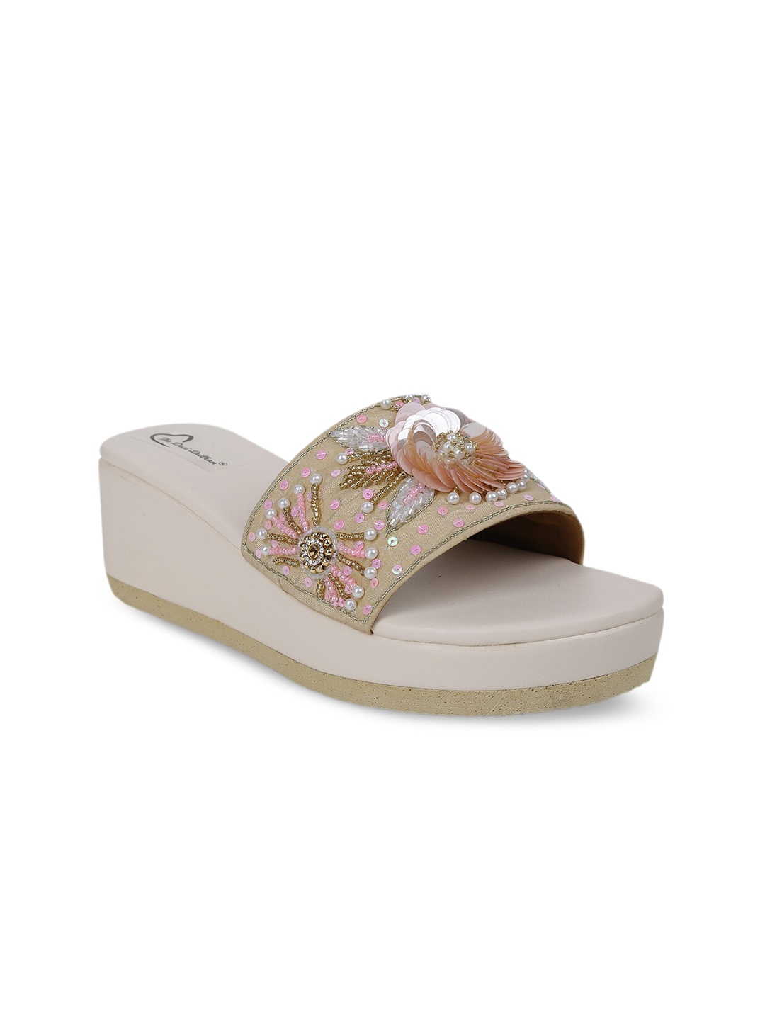 

The Desi Dulhan Women Ethnic Wedge Mules, Cream