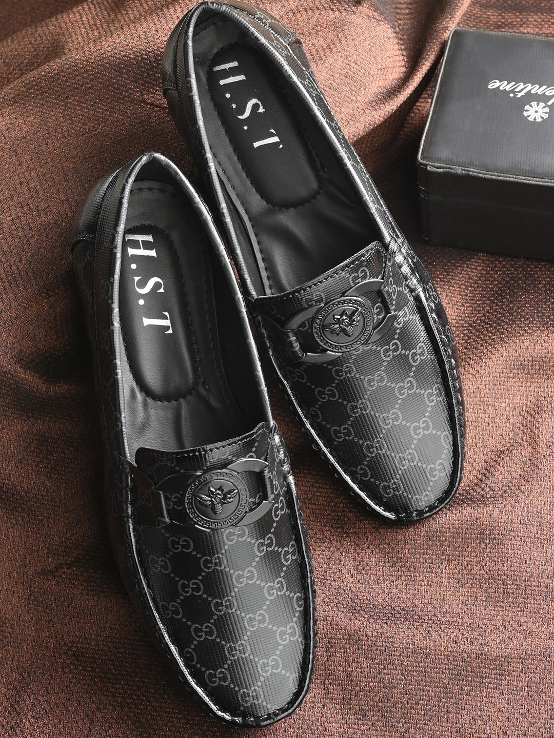 

MANSAMUSA Men Textured Formal Loafers, Black