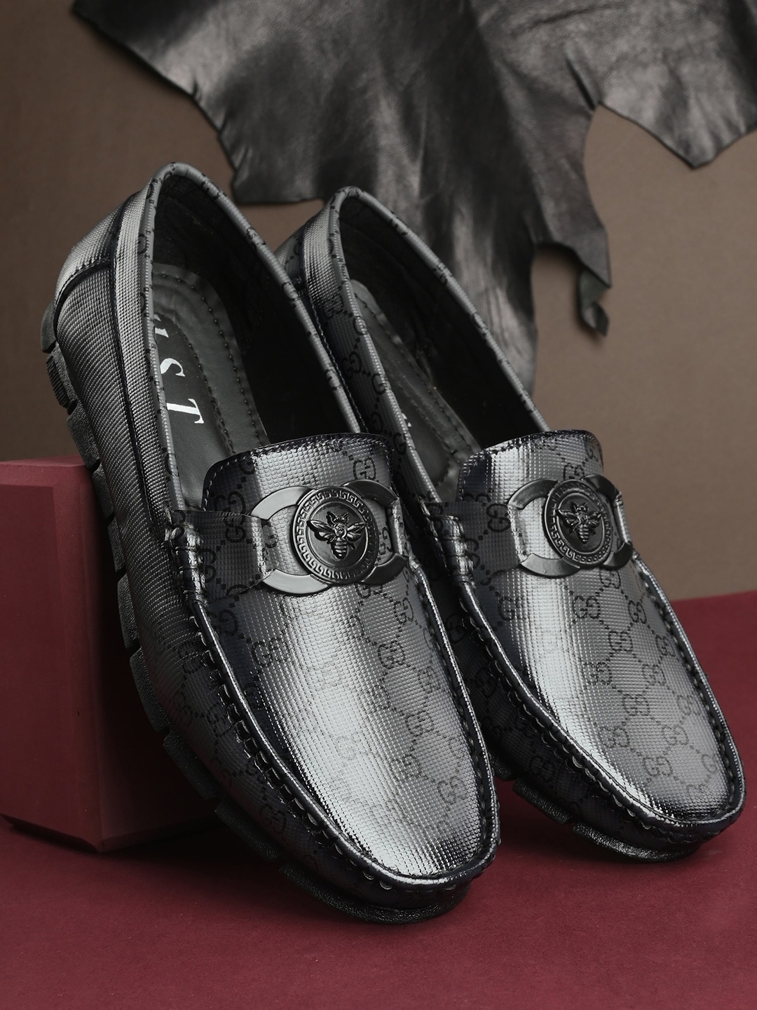 

MANSAMUSA Men Self-Design Formal Loafers, Grey