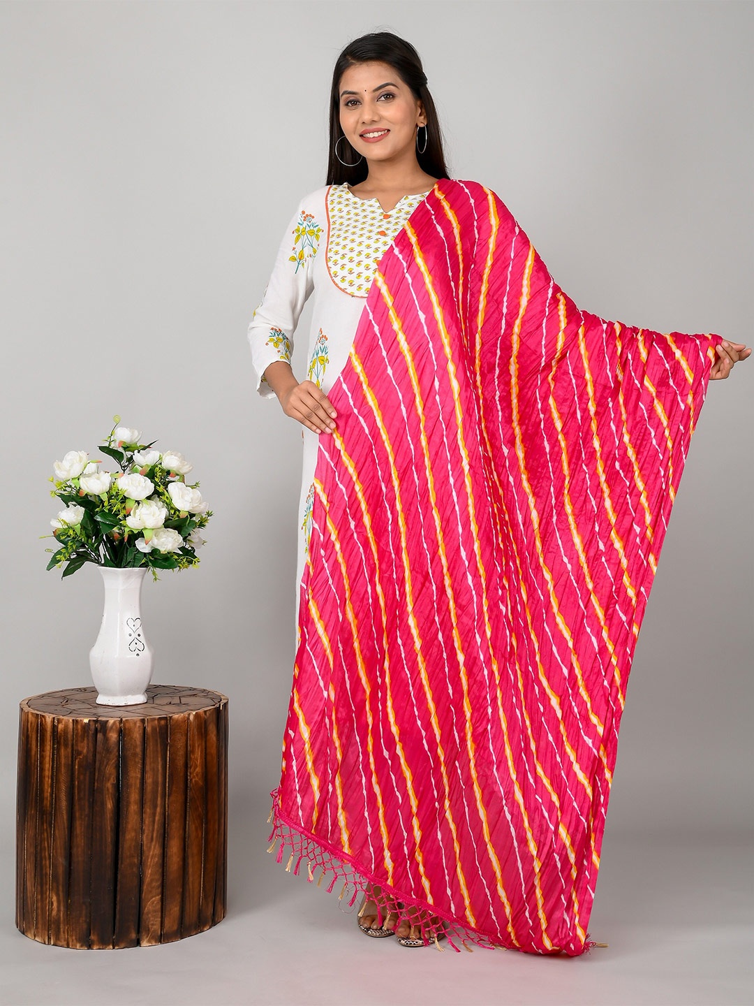 

Kesarya Striped Pure Silk Leheriya Dupatta, Pink