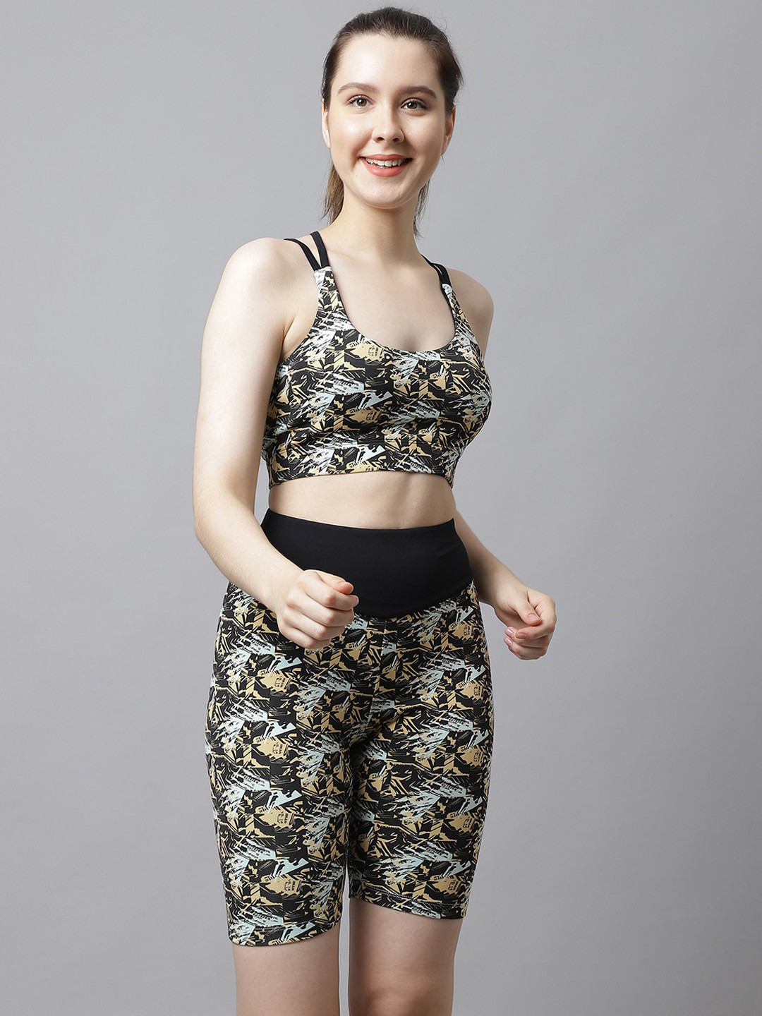 

PERFKT-U Women Printed Slim Fit High-Rise Rapid-Dry Cycling Shorts, Black