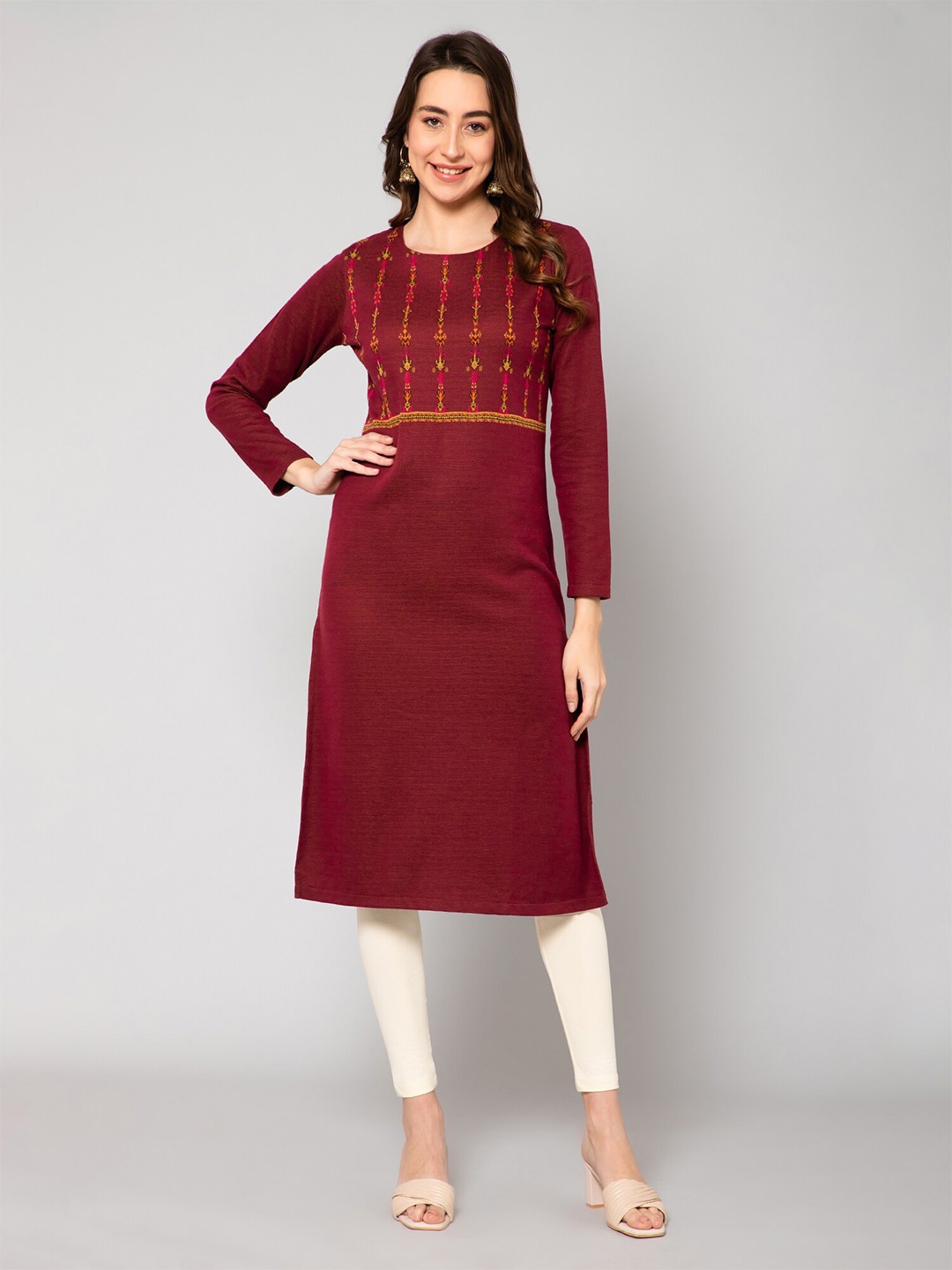 

Cantabil Woven Design Round Neck Knee Length Straight Kurta, Maroon