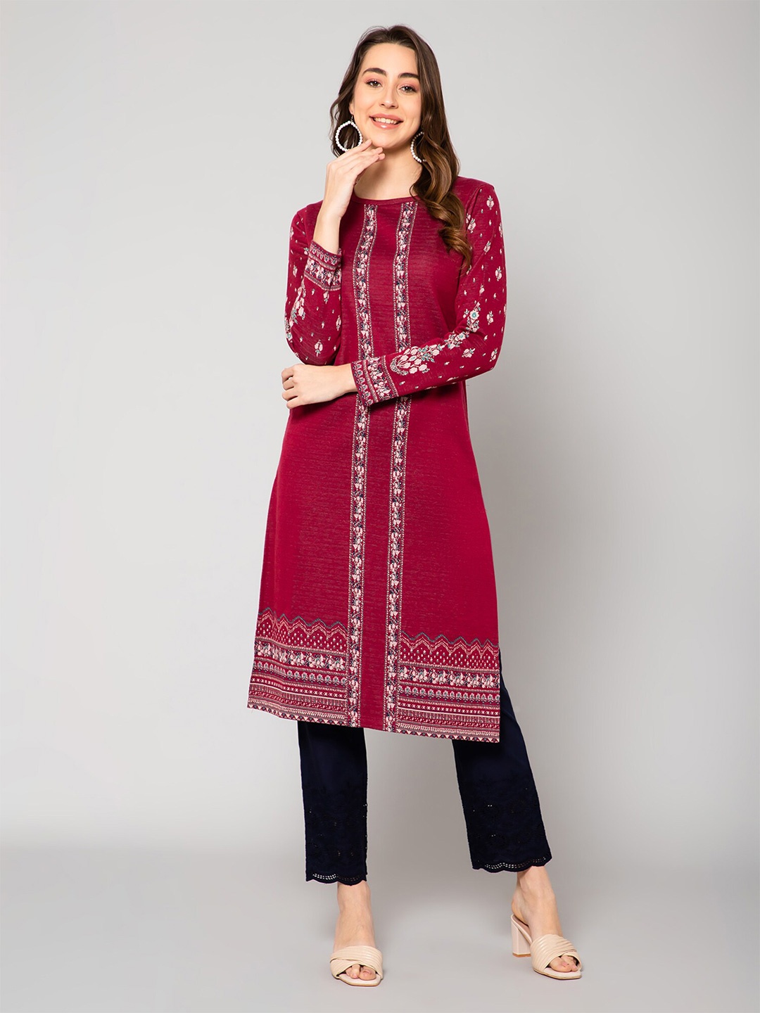 

Cantabil Women Ethnic Motifs Printed Kurta, Maroon