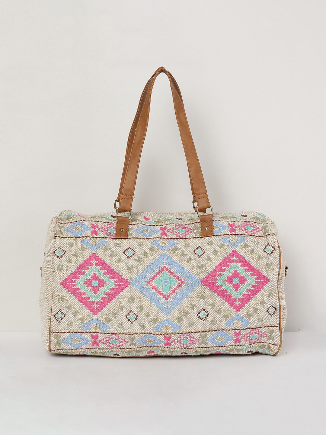 

max Women Woven Design Duffel Bag, Beige