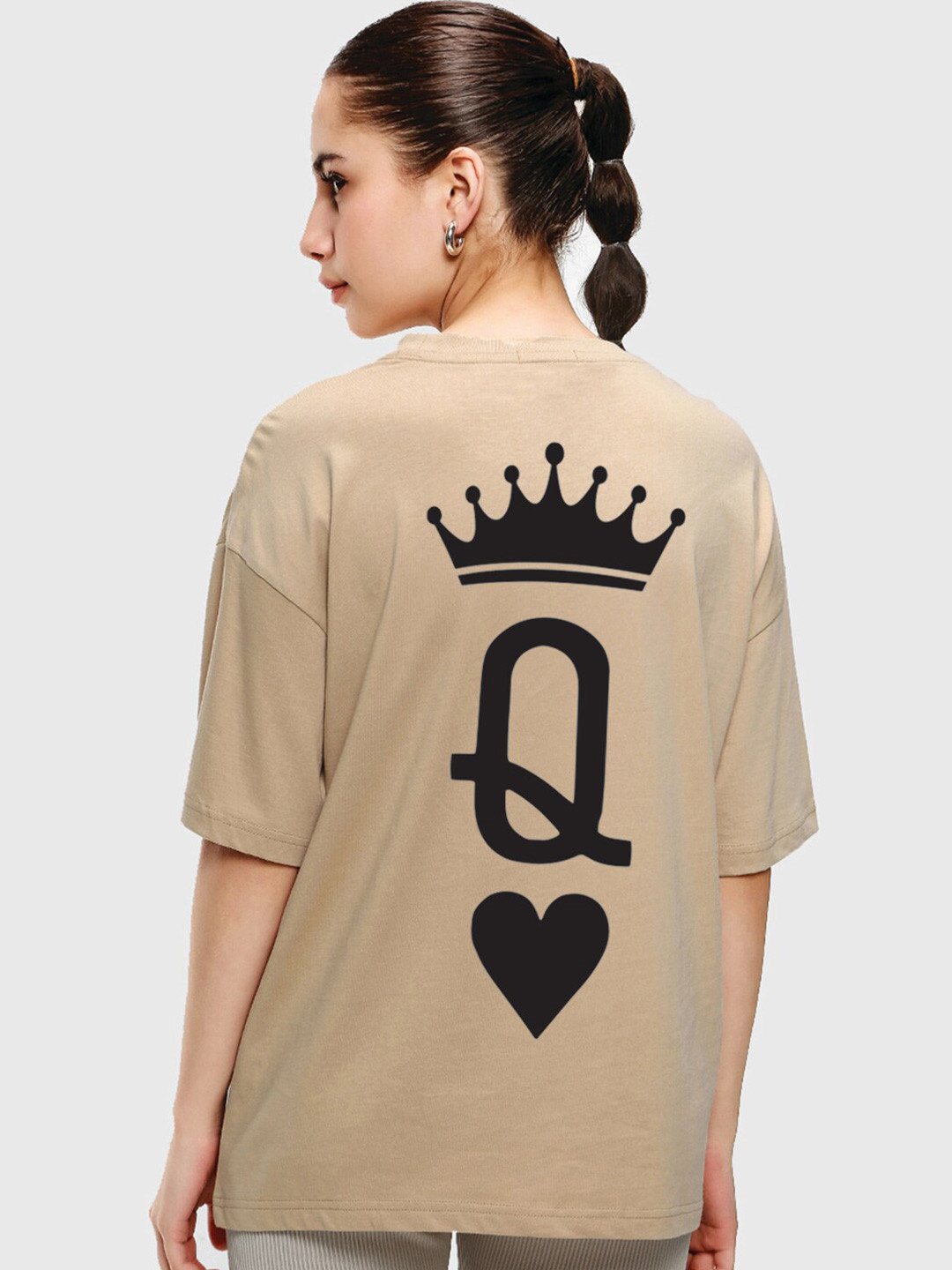 

Bewakoof Women Round Neck The Queen Typography Oversized Pure Cotton T-shirt, Camel brown