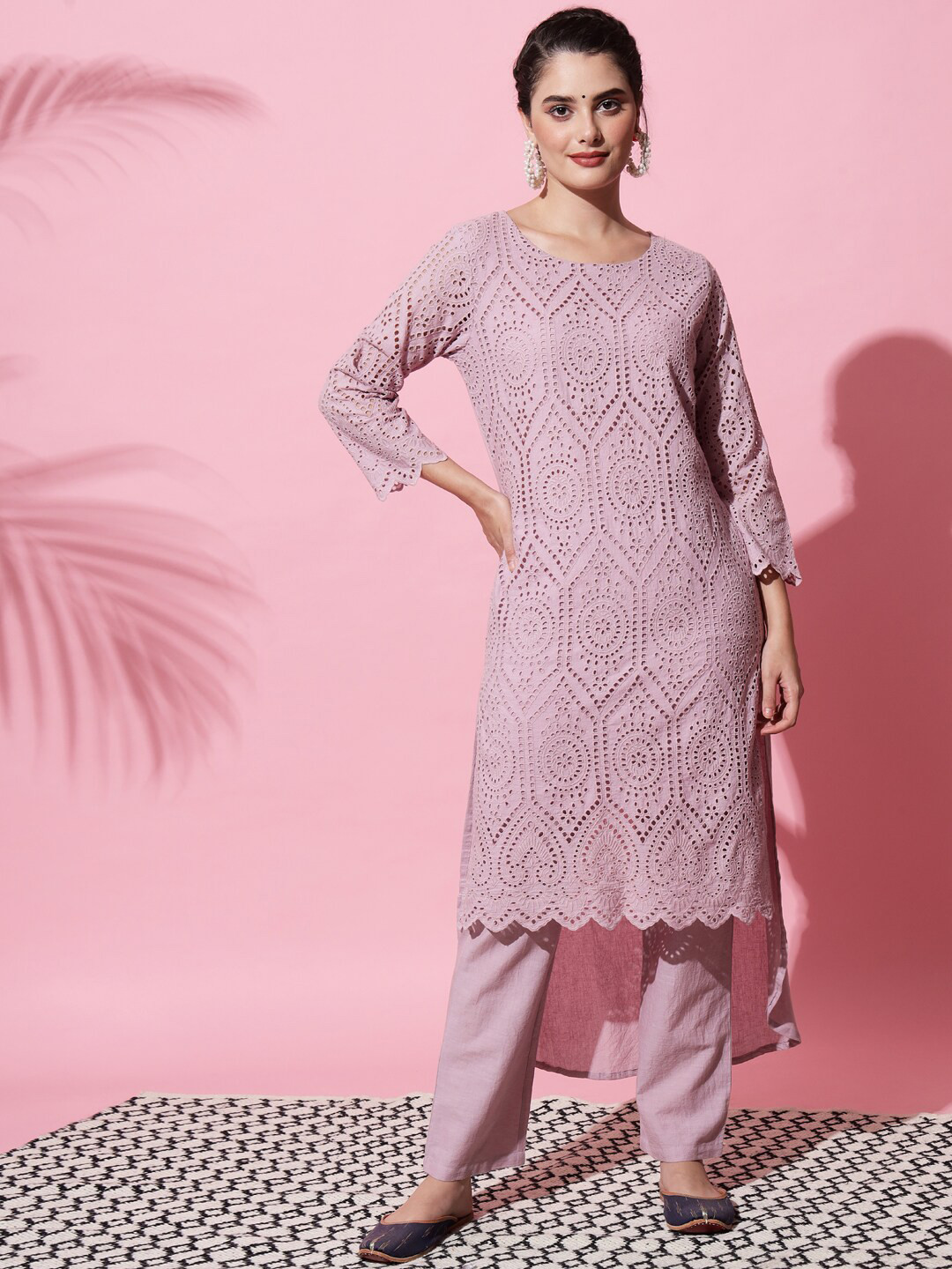 

AMIRAS INDIAN ETHNIC WEAR Schifili Pure Cotton Kurta with Trousers, Purple