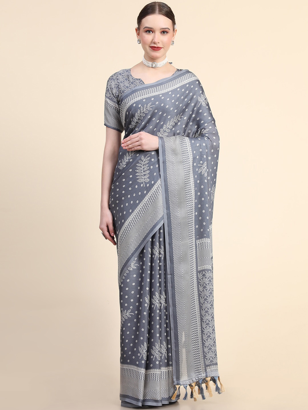 

Leeza Store Floral Printed Saree, Grey