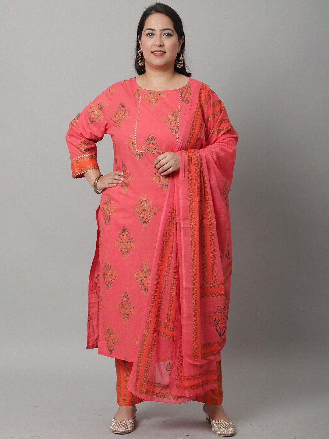 Rajnandini Women Plus Size Floral Printed Gotta Patti Pure Cotton Kurta Set, Pink