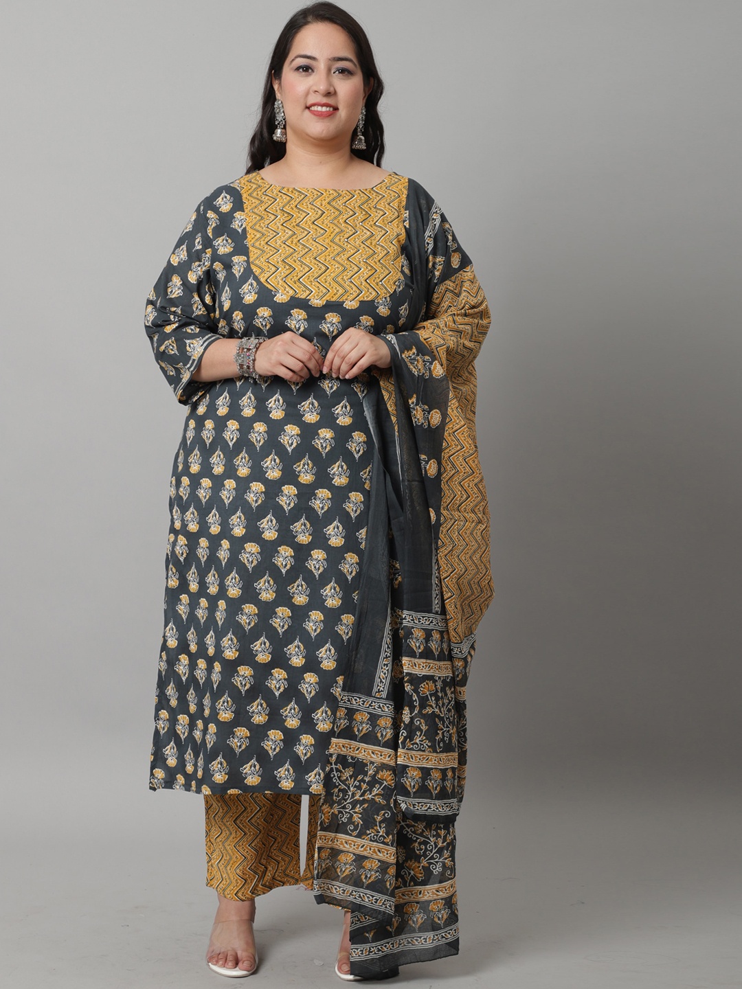 

Rajnandini Women Plus Size Floral Printed Pure Cotton Kurta with Trousers & Dupatta, Grey