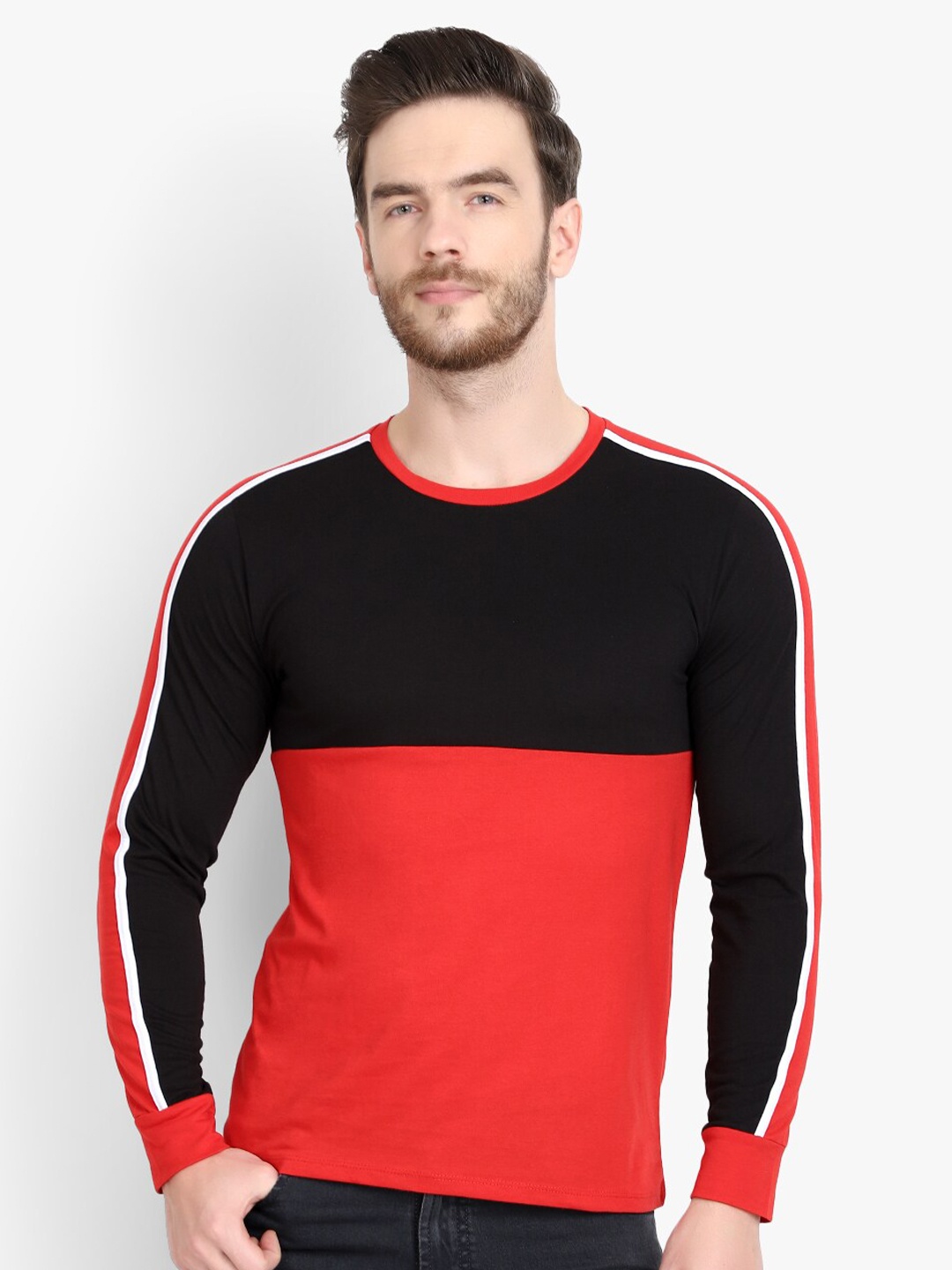 

LE BOURGEOIS Men Colourblocked Round Neck T-shirt, Black