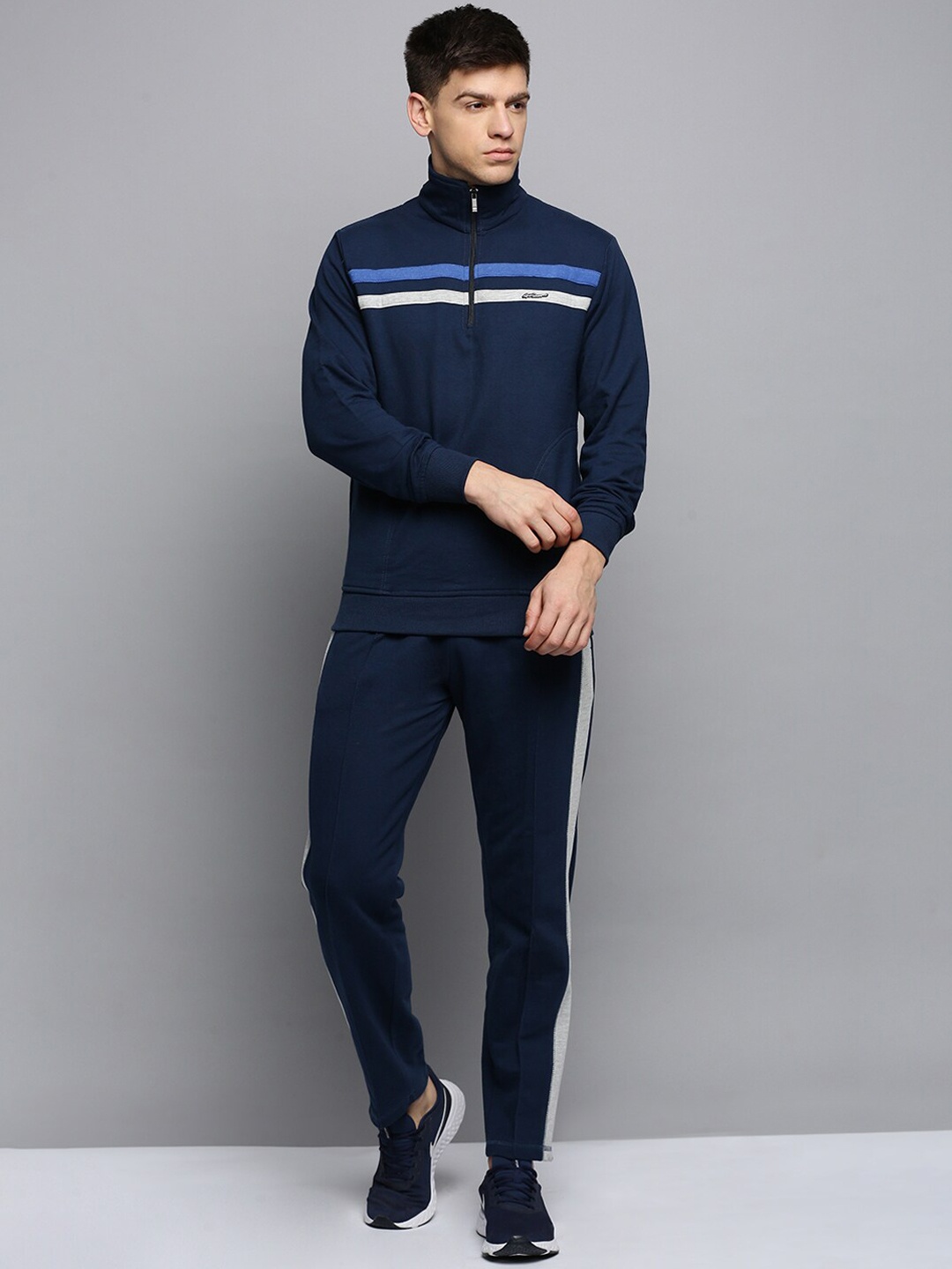 

SHOWOFF Men Cotton Mock Collar Tracksuit, Teal