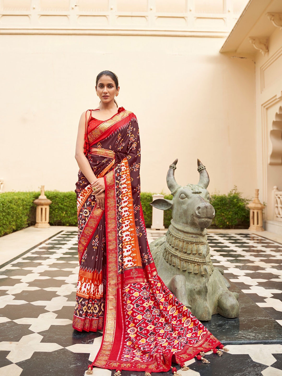 

Mitera Ethnic Motifs Printed Zari Banarasi Saree, Coffee brown