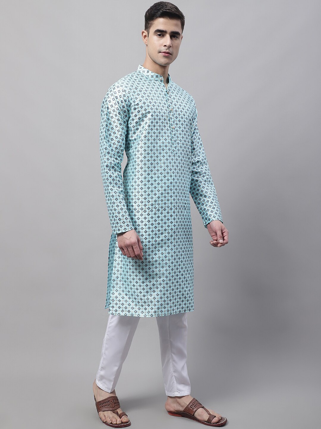 

Jompers Men Ethnic Motifs Printed Kurta with Pyjamas, Turquoise blue