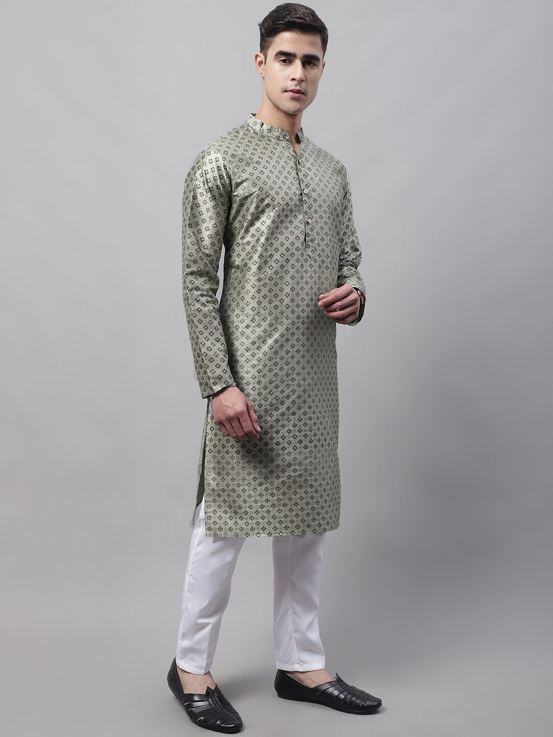 

Jompers Mandarin Collar Printed Kurta with Pyjamas, Green