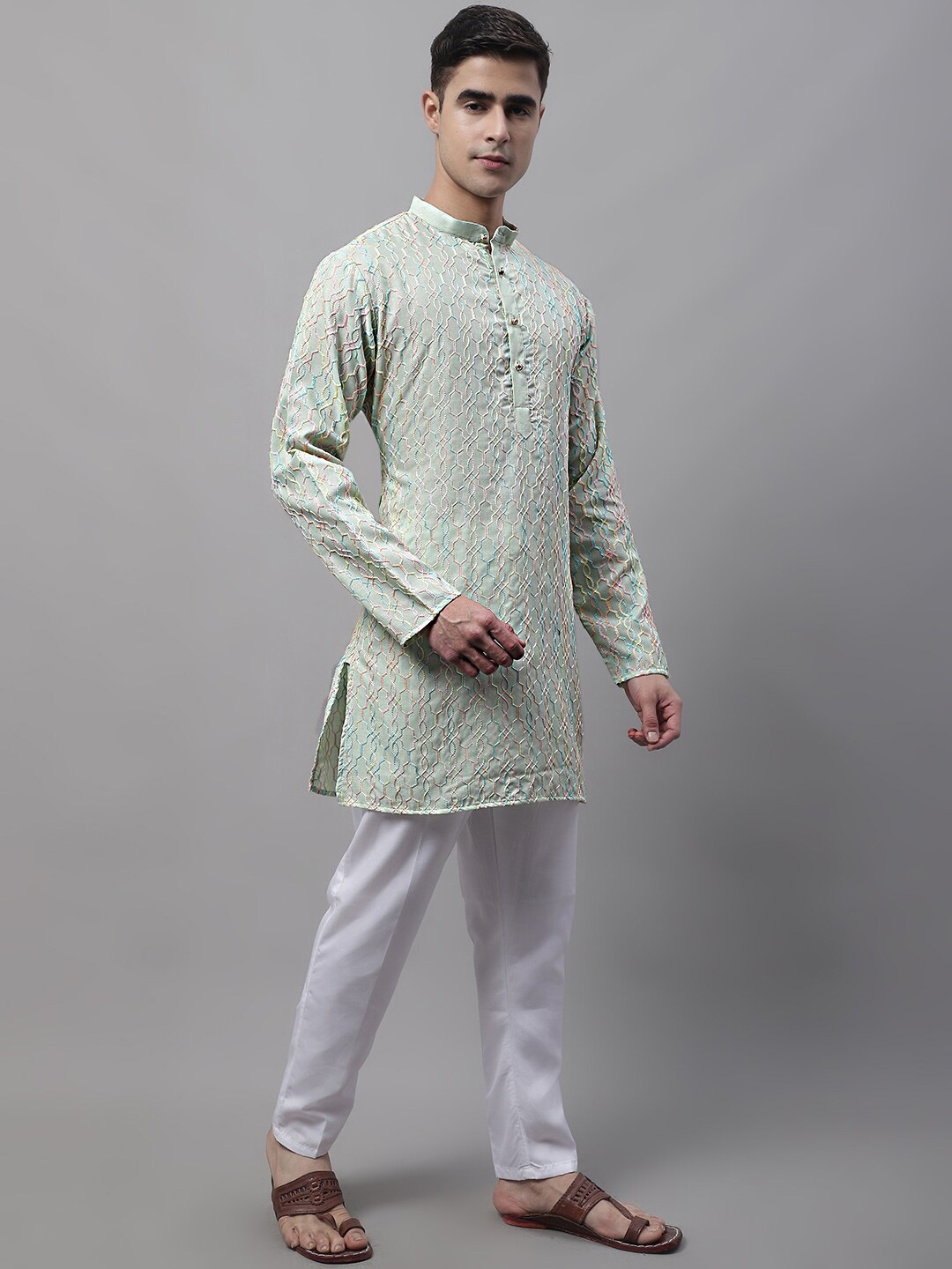 

Jompers Men Embroidered Pure Cotton Kurta With Pyjamas, Green