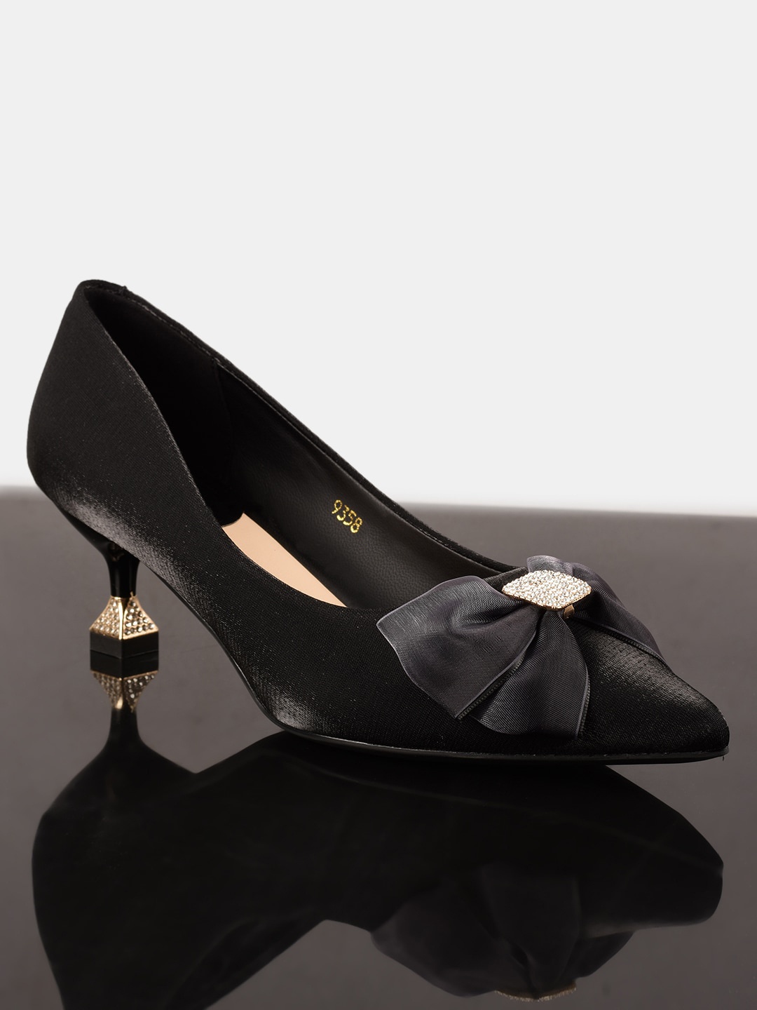 

BuckleUp Black Wedge Pumps with Tassels