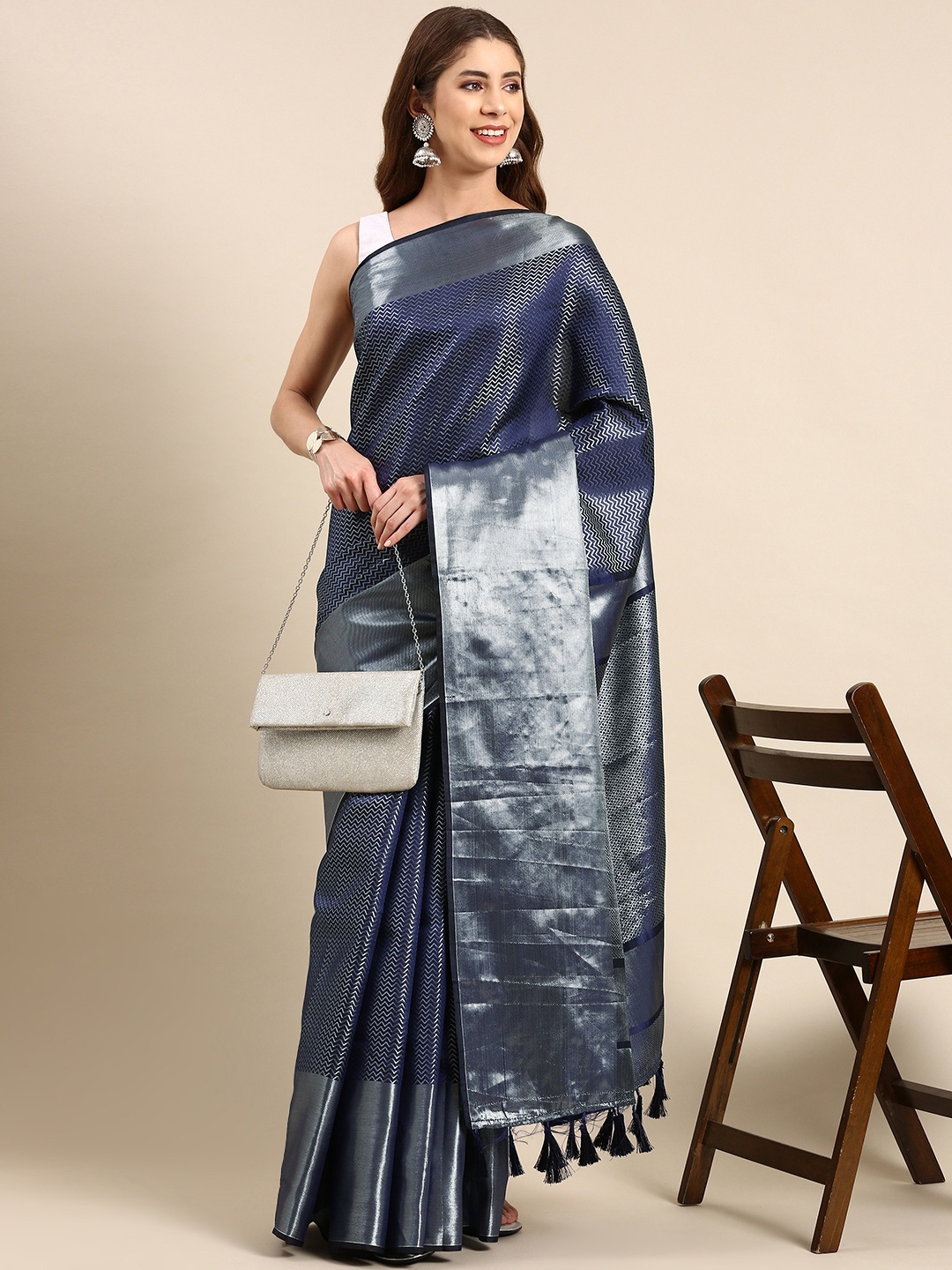

Mitera Woven Design Zari Silk Blend Kanjeevaram Saree, Navy blue