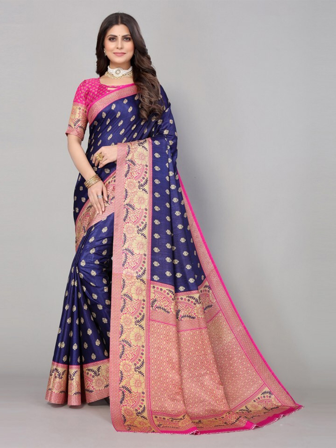

KALINI Navy Floral Printed Saree, Navy blue