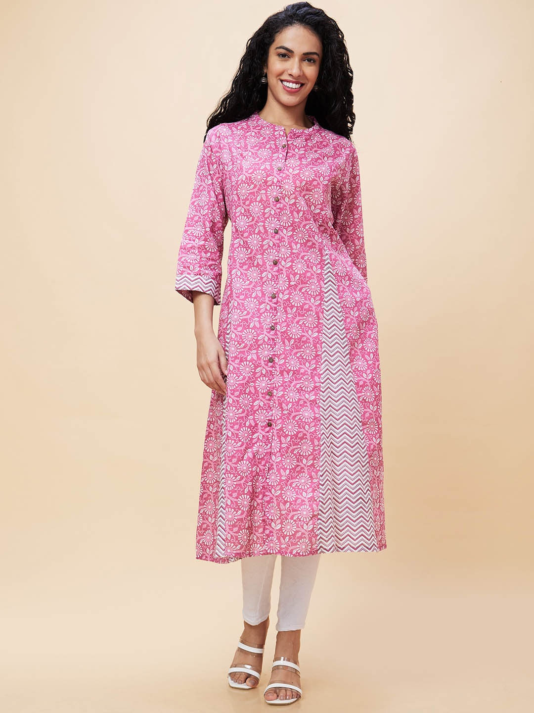 

Globus Women Floral Printed Pure Cotton A-line Kurta, Pink