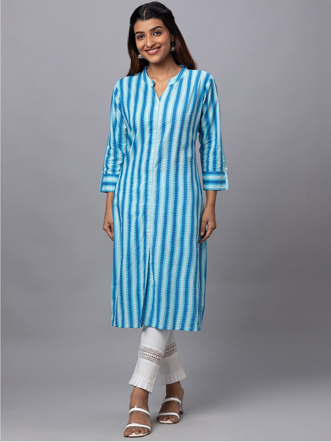 

Globus Women Striped Roll-Up Sleeves Kurta, Blue