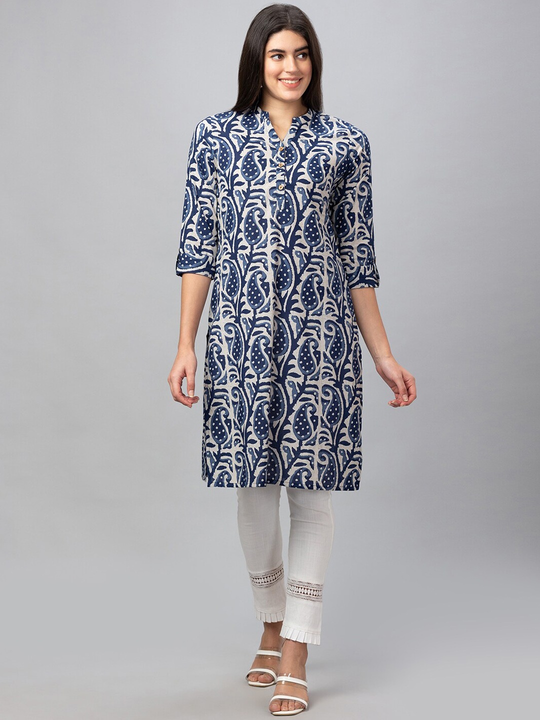 

Globus Women Paisley Printed Pure Cotton Kurta, Navy blue
