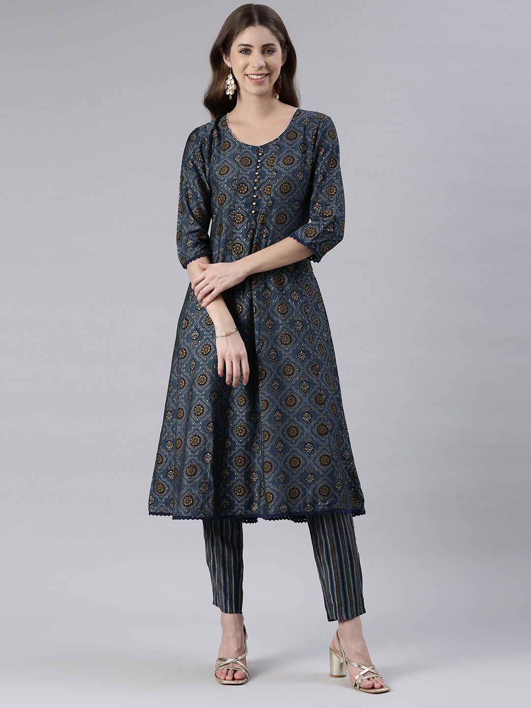 

ETIQUETTE Ethnic Motifs Printed Beads & Stones Kurta With Trousers, Blue
